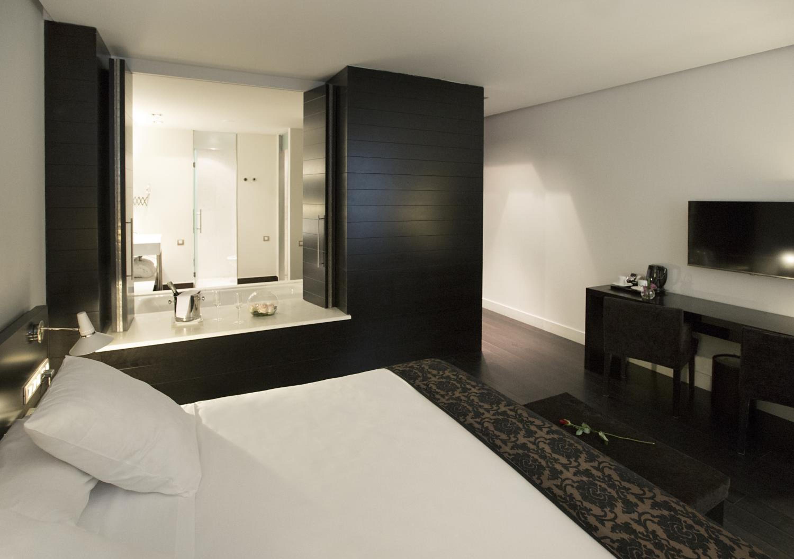 Deluxe Double Room - Photo 6