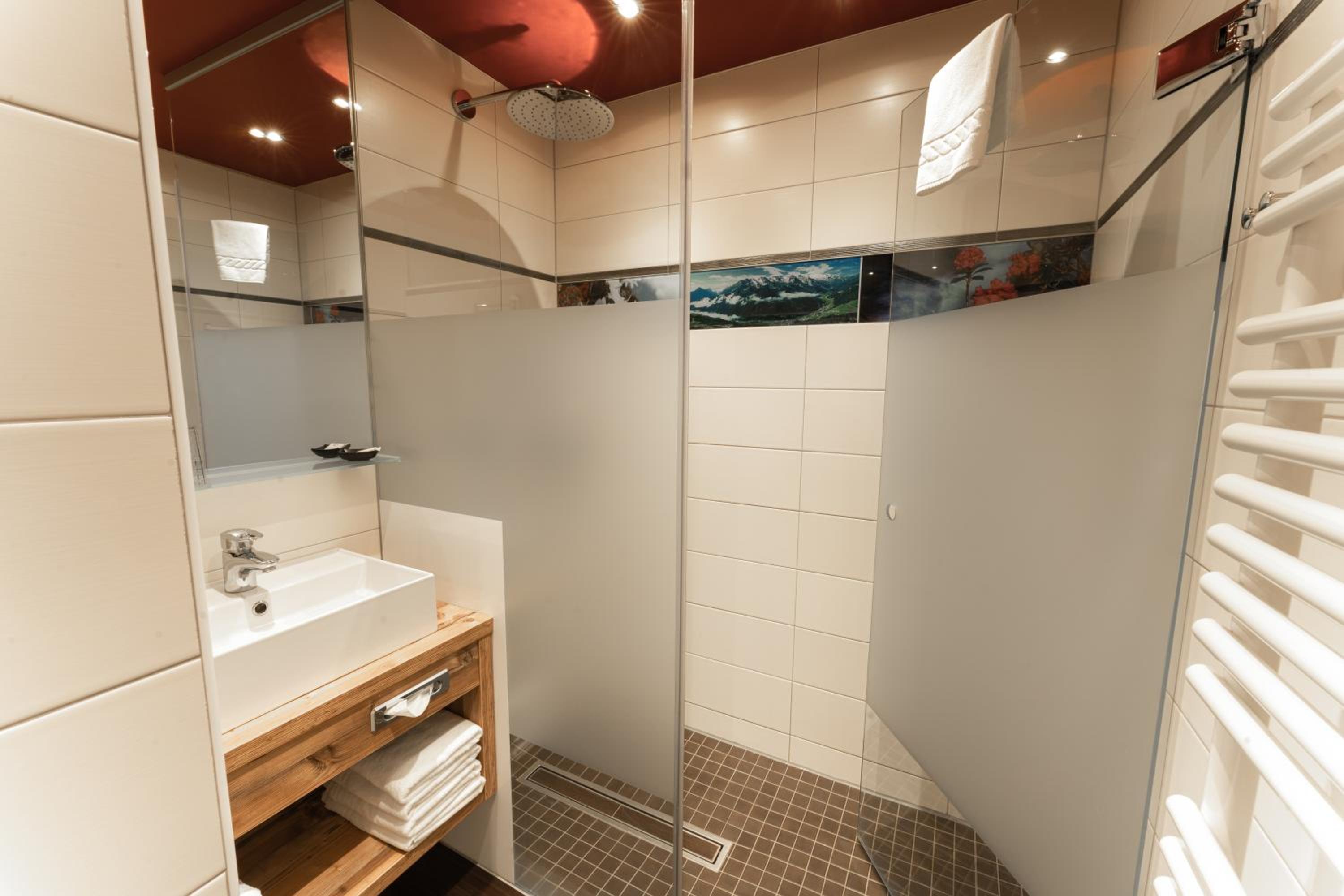 Apartment (4 Adults) - Photo 8