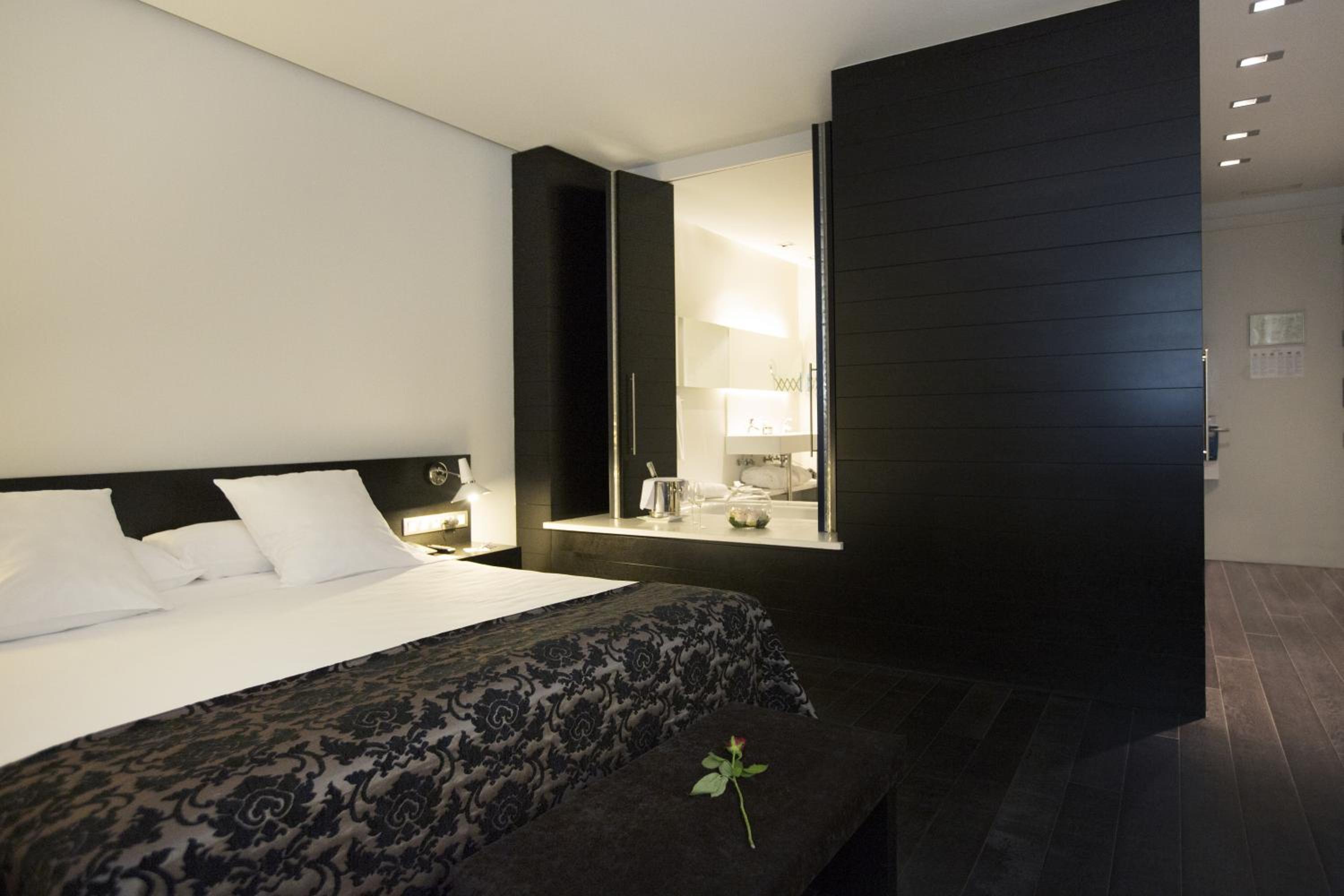 Deluxe Double Room - Photo 7