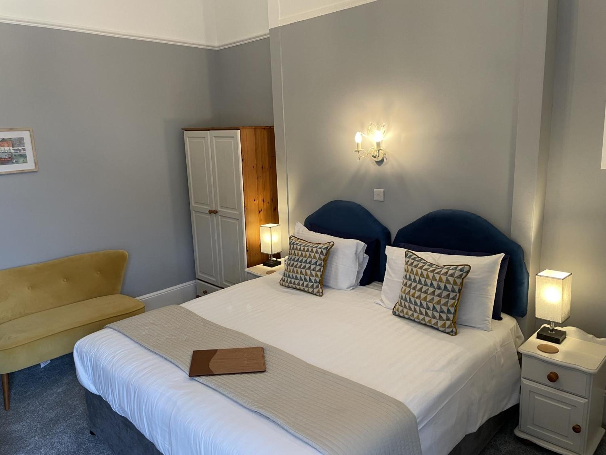 Double or Twin Room with Private Bathroom