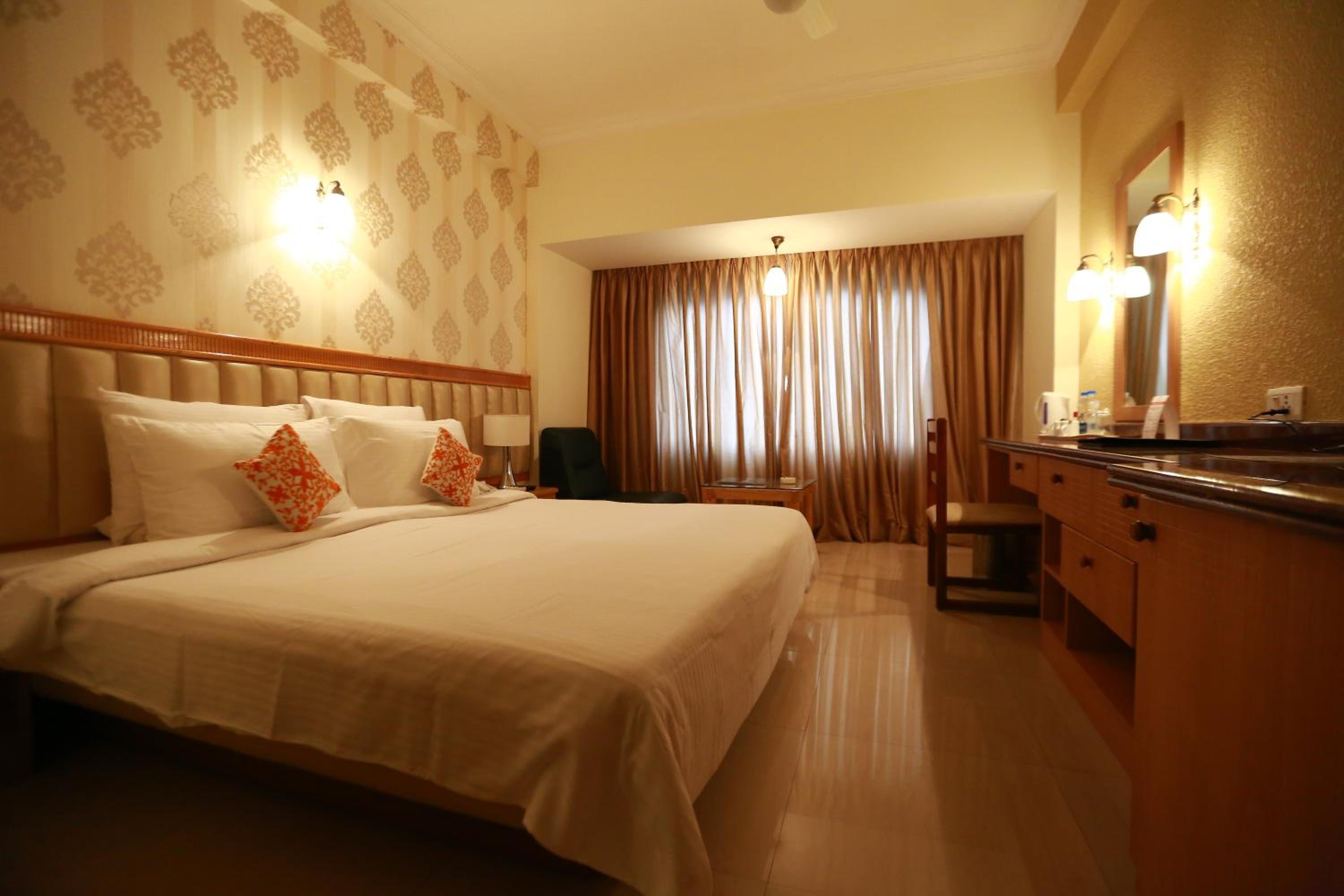 Deluxe Double or Twin Room
