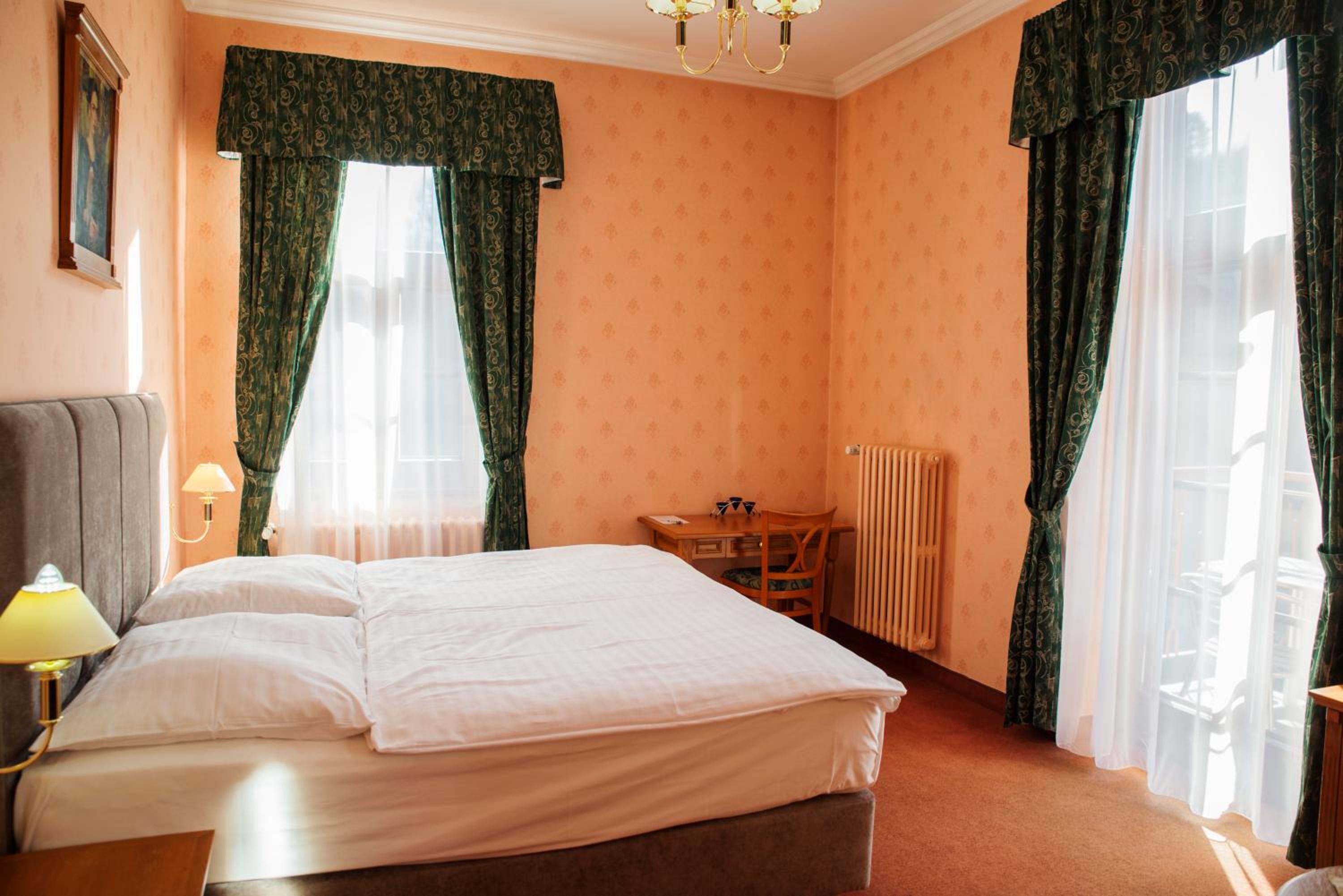 Double Room - Photo 3