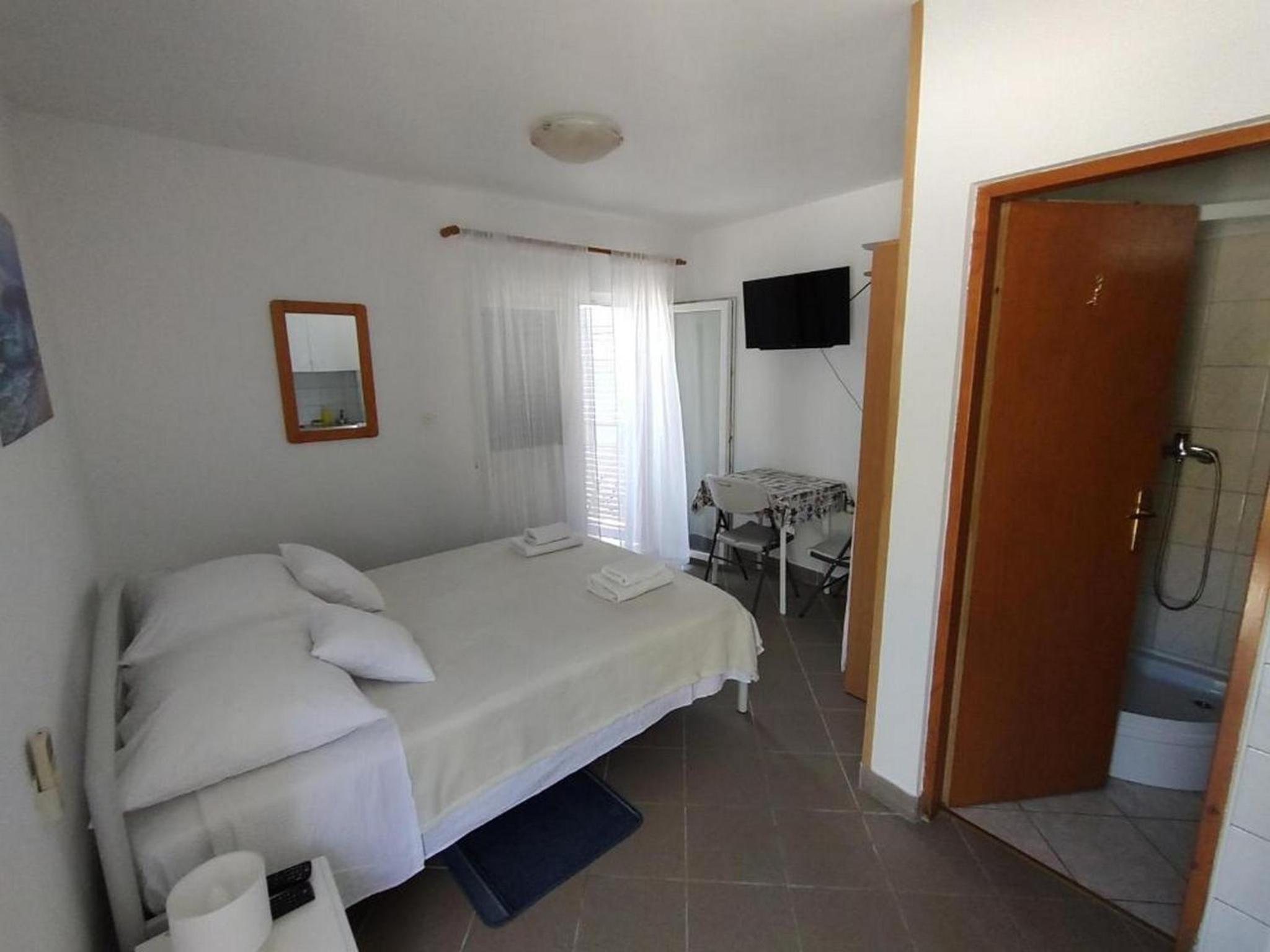 Studio Apartment photo 3