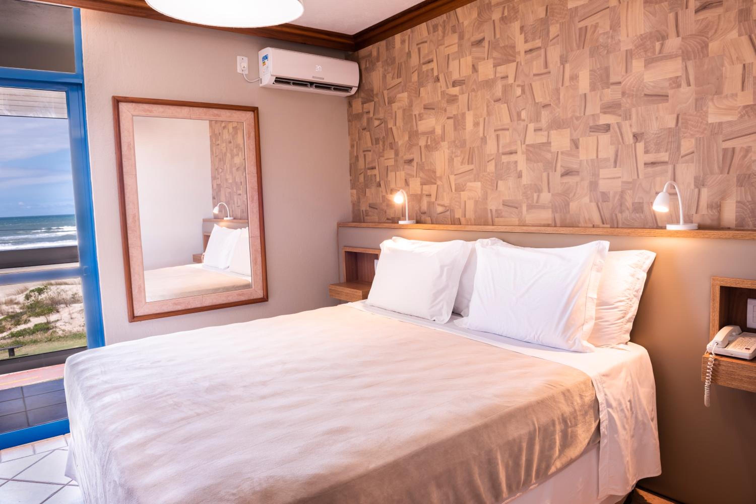 Deluxe Double Room with Balcony and Sea View photo 1
