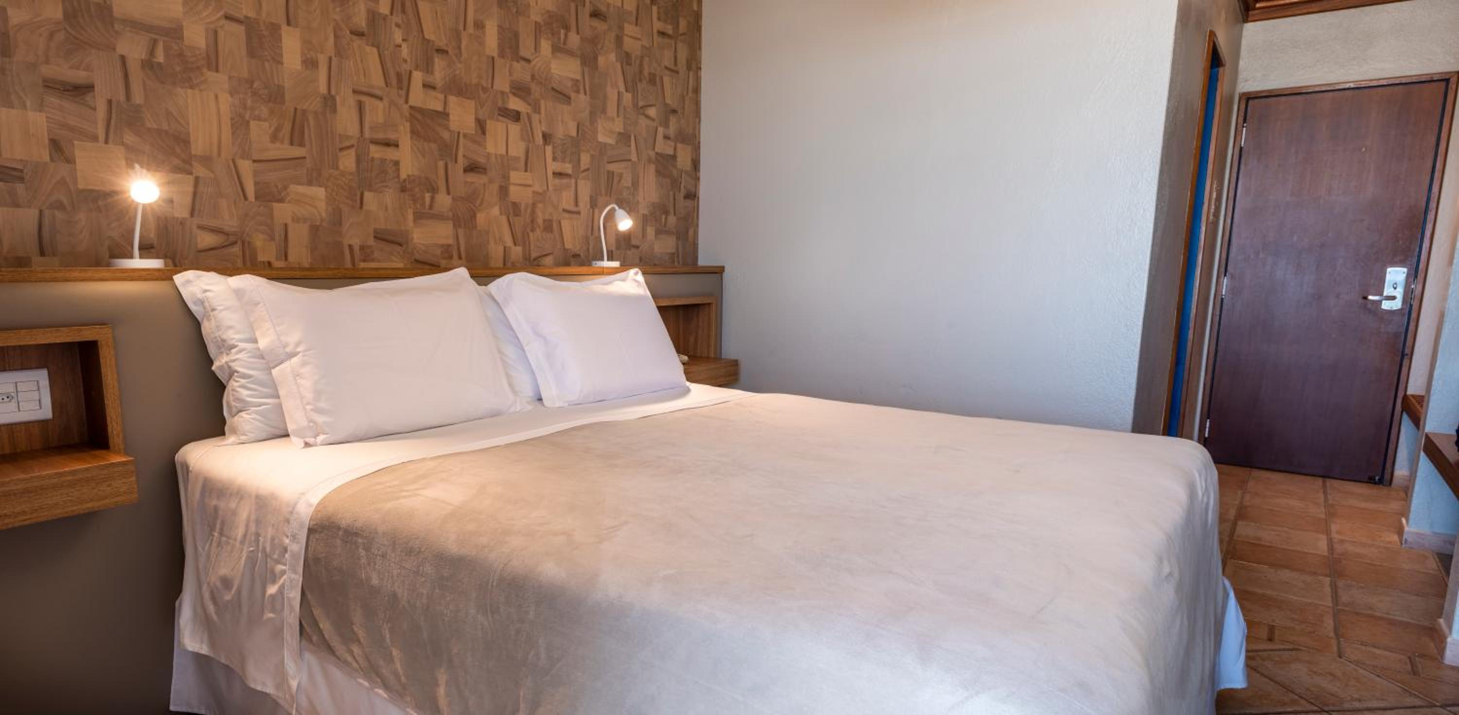 Deluxe Double Room with Balcony and Sea View photo 3