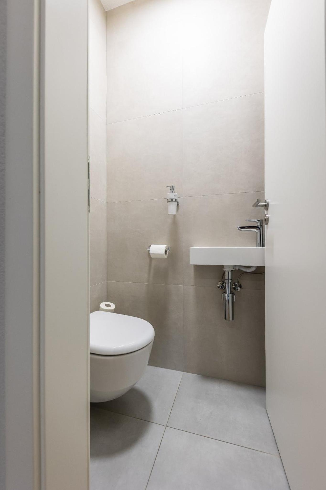 Two-Bedroom Apartment - Photo 45
