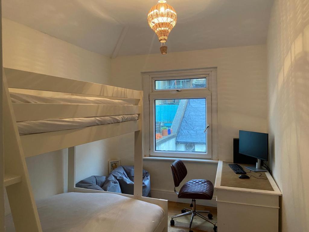 Three-Bedroom Villa photo 2