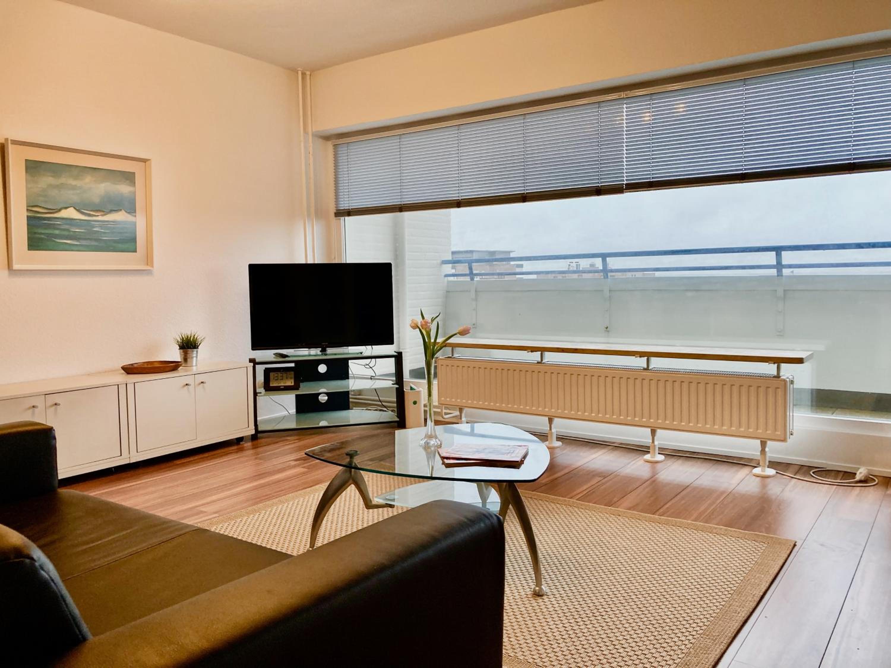 One-Bedroom Apartment photo 1