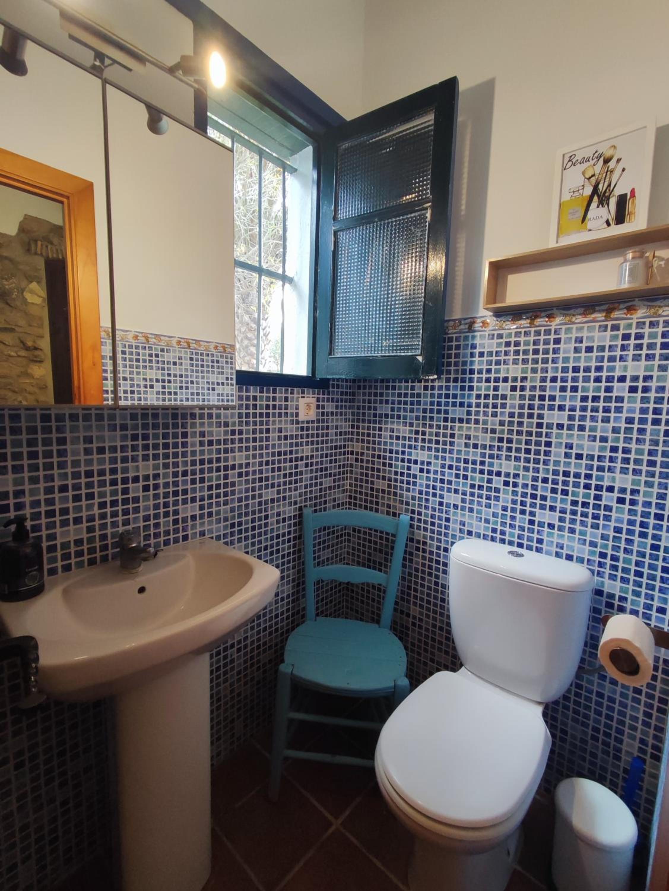 Two-Bedroom House photo 3