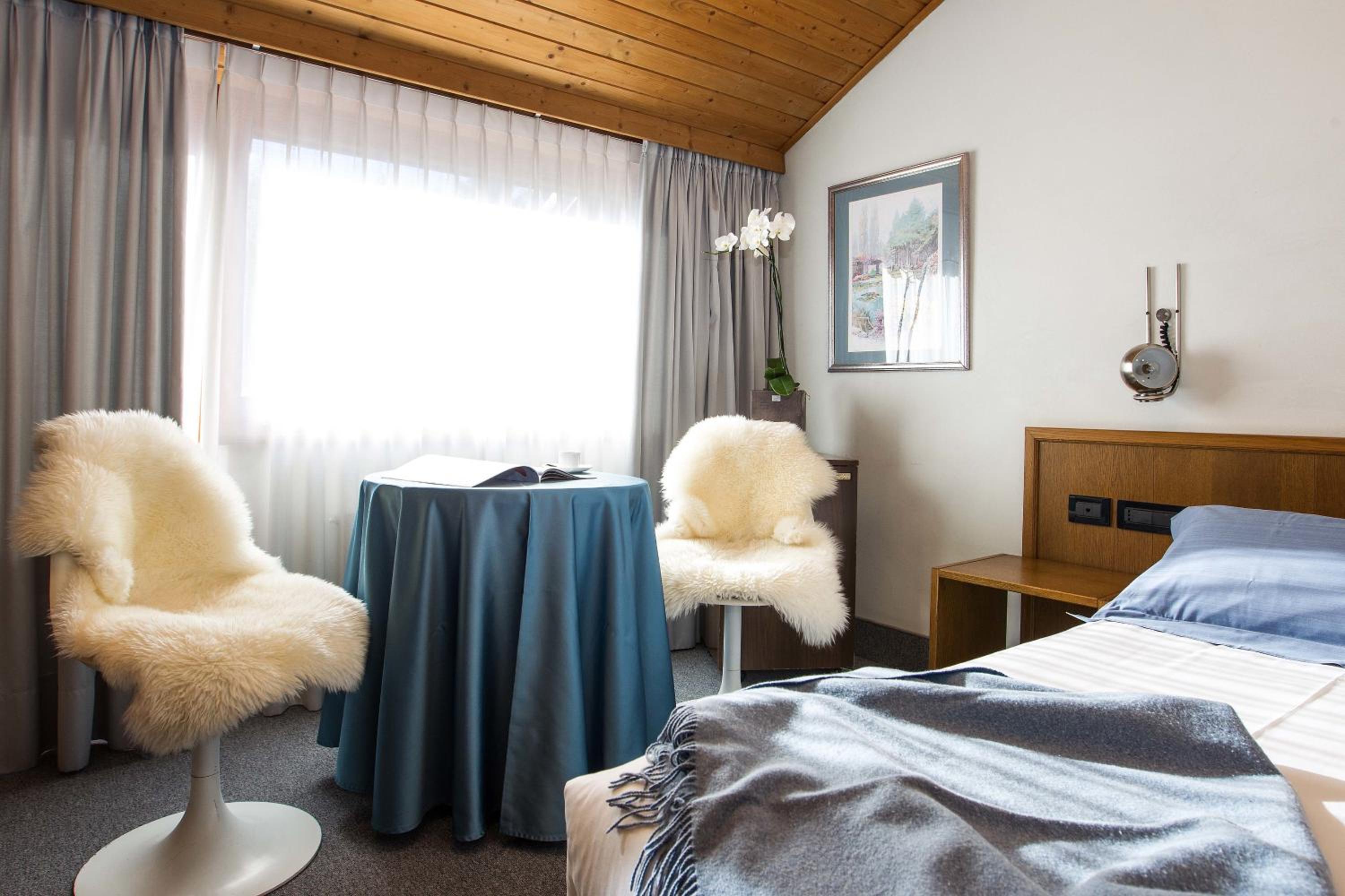 Classic Double or Twin Room - Photo 15