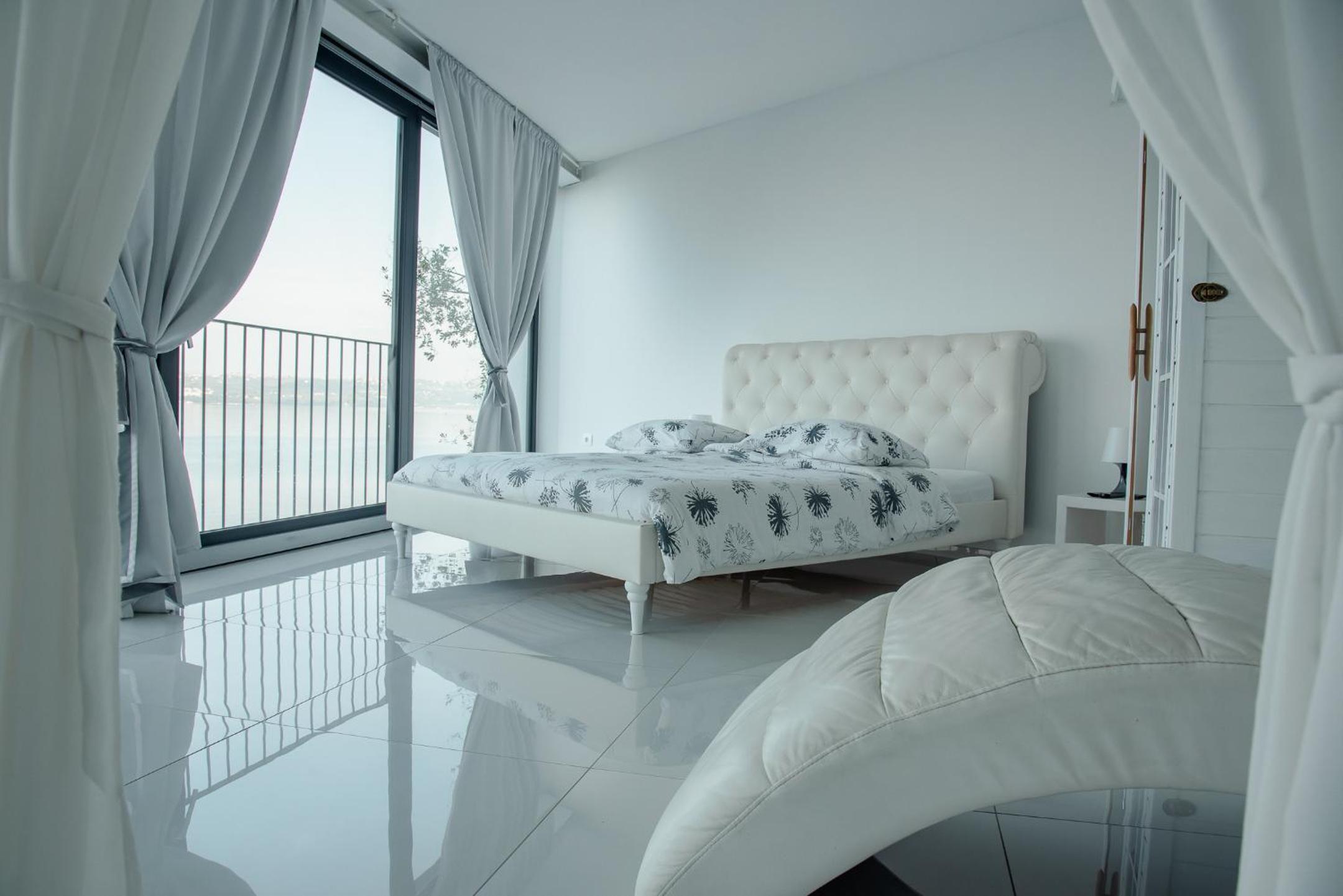 Apartment with Sauna and Sea View - Photo 10