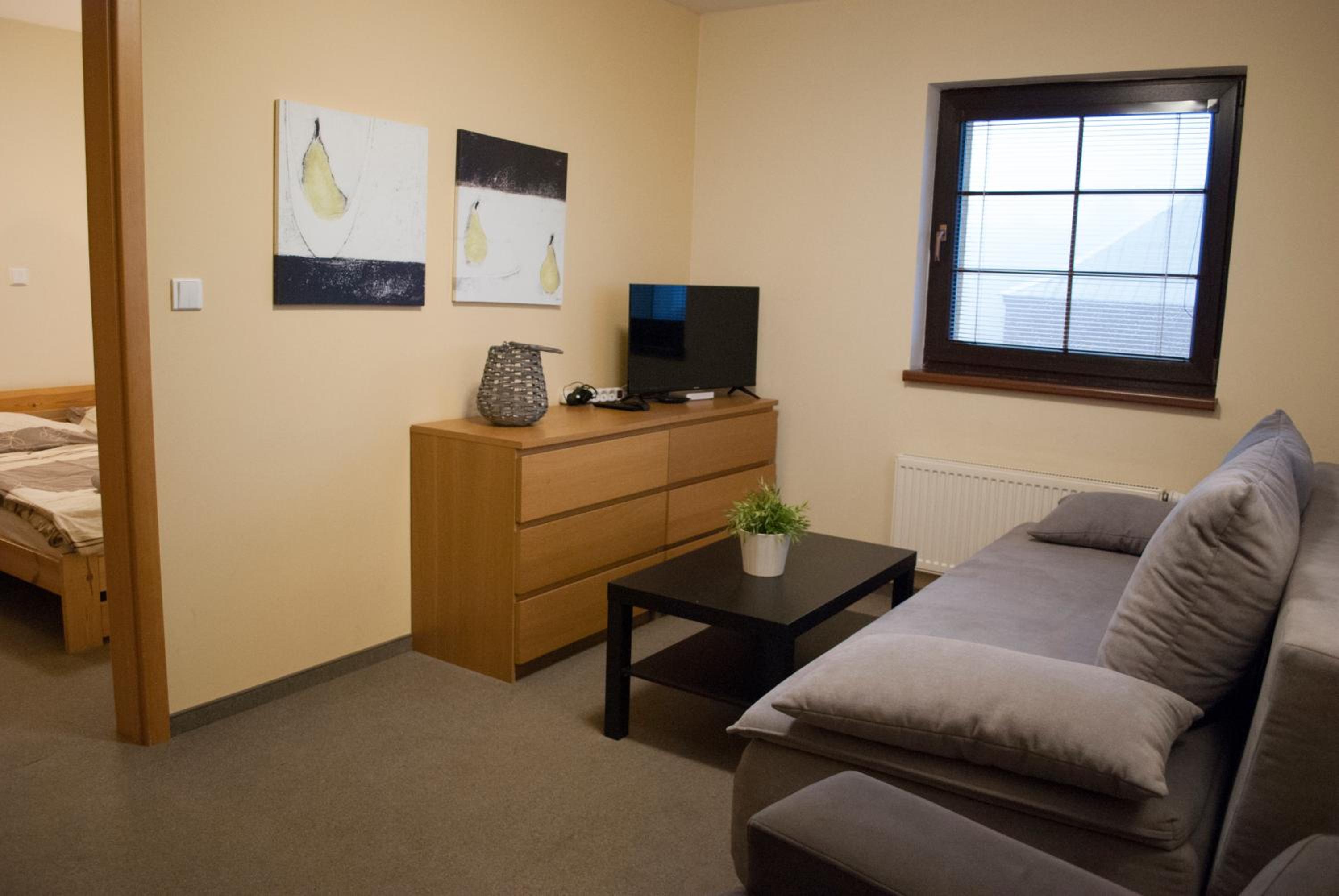 Apartment photo 2
