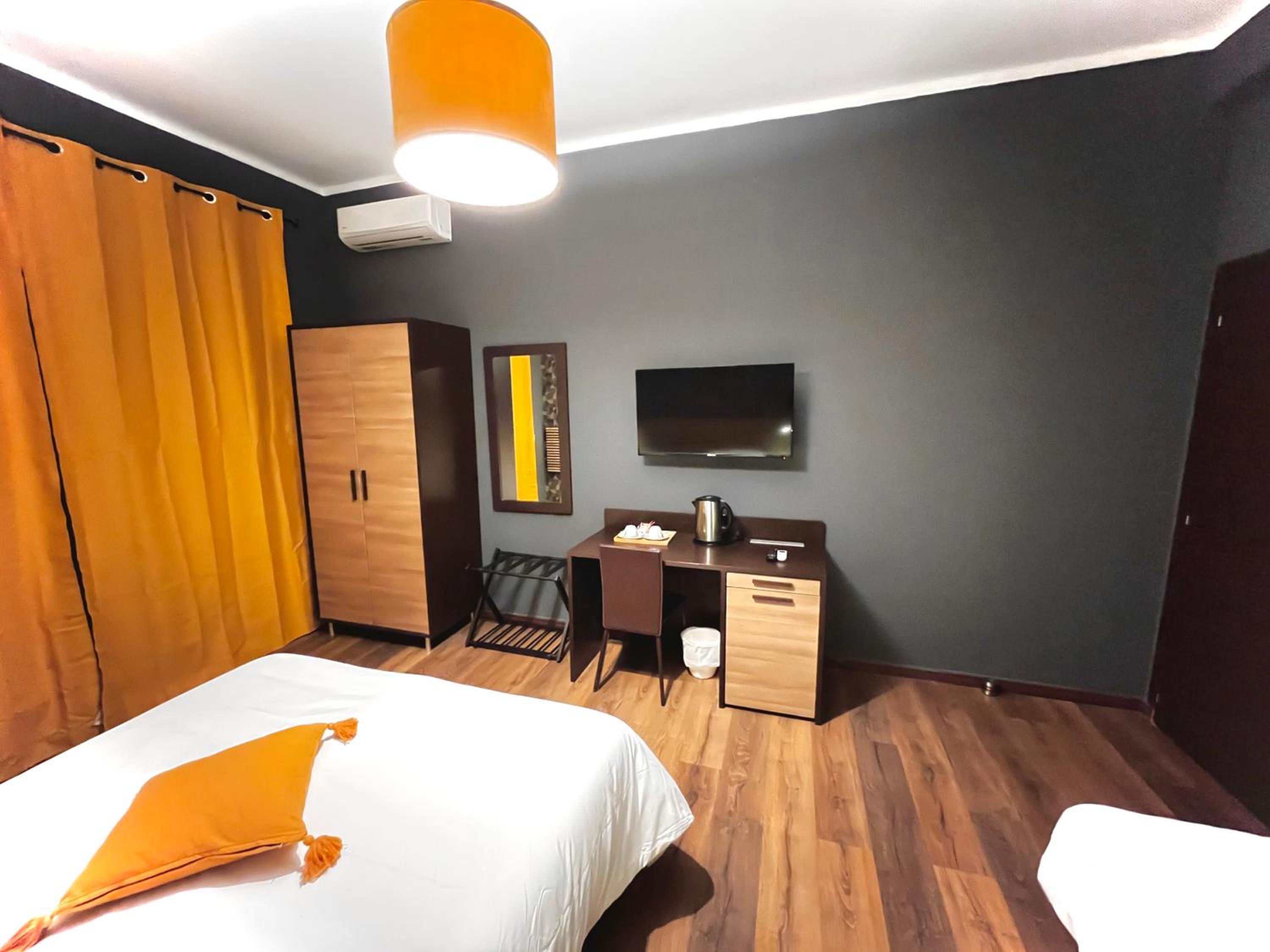Triple Room with Private External Bathroom photo 2