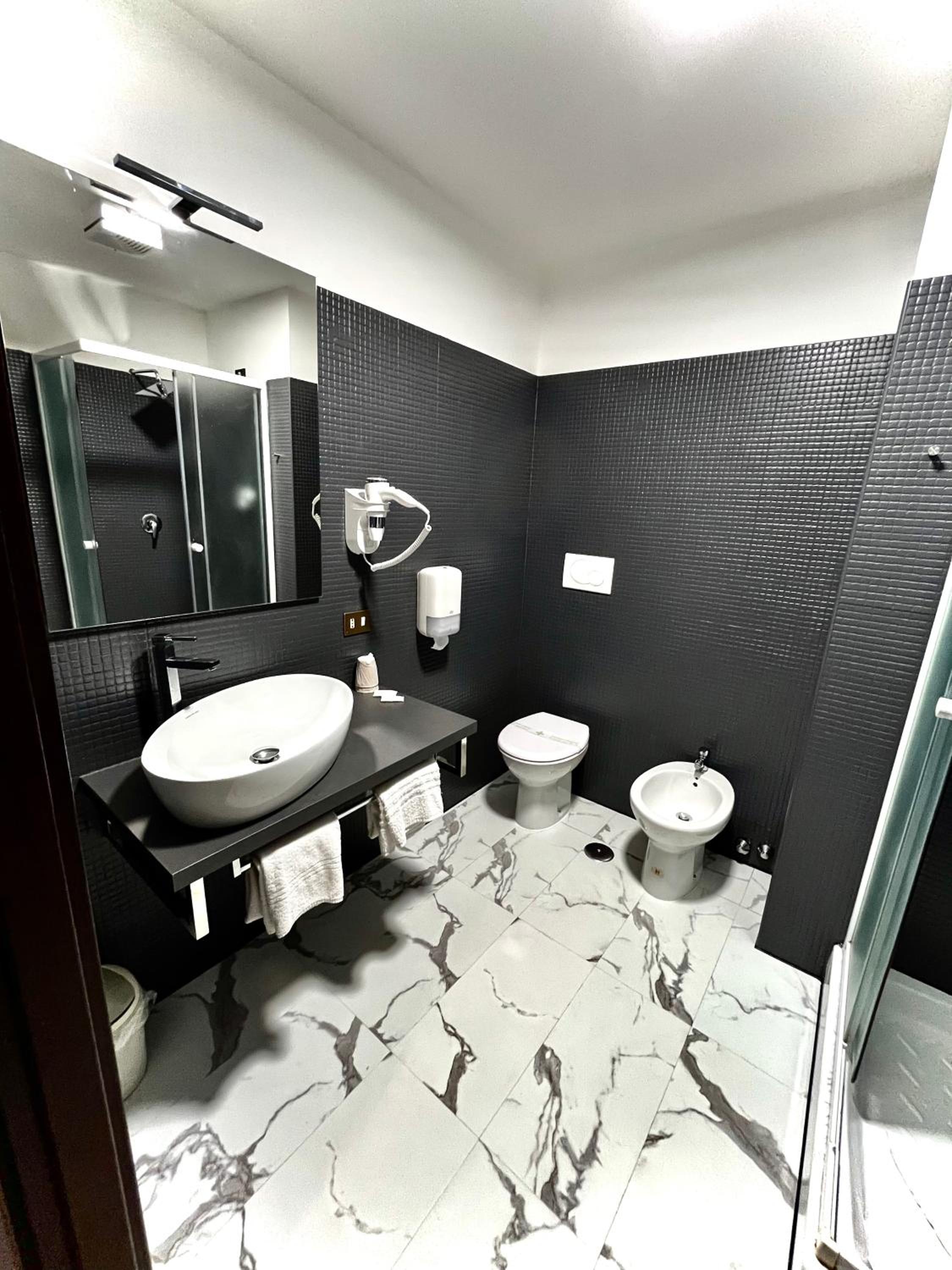 Triple Room with Private External Bathroom photo 3