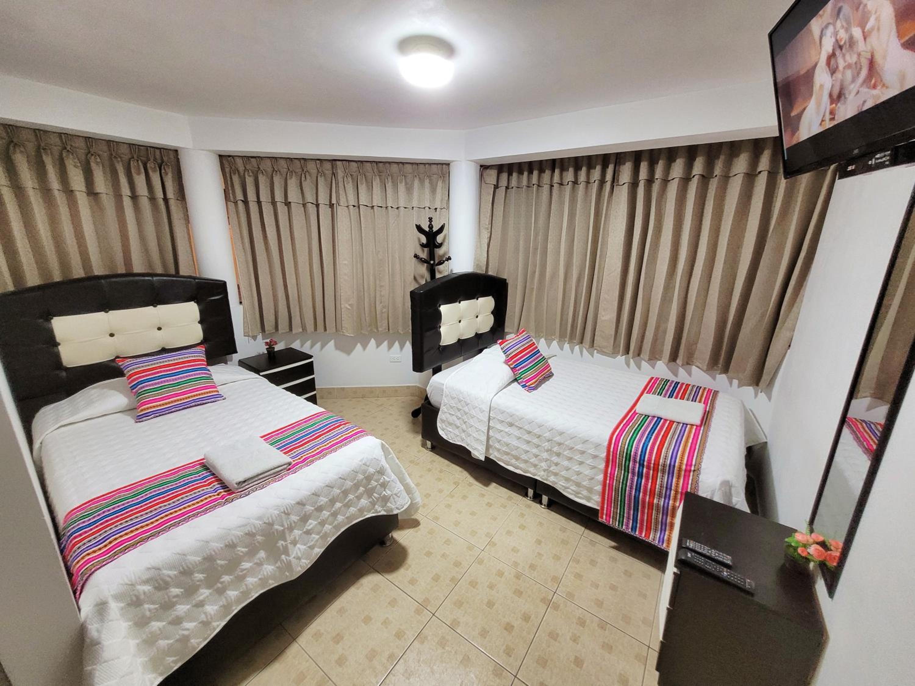 Twin Room with Private Bathroom photo 3
