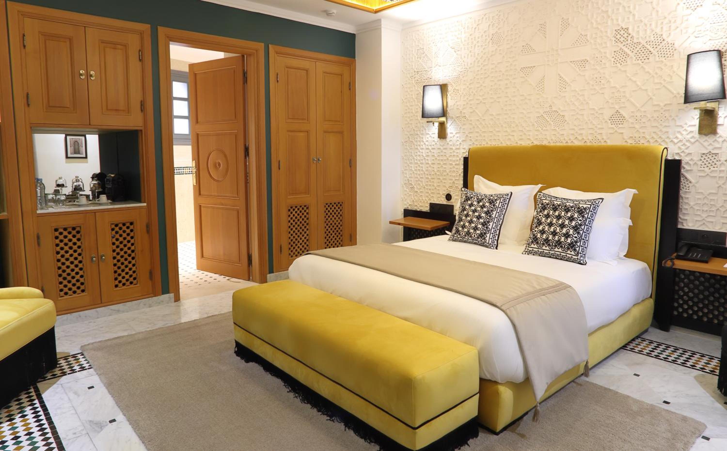 Deluxe Room - Photo 3