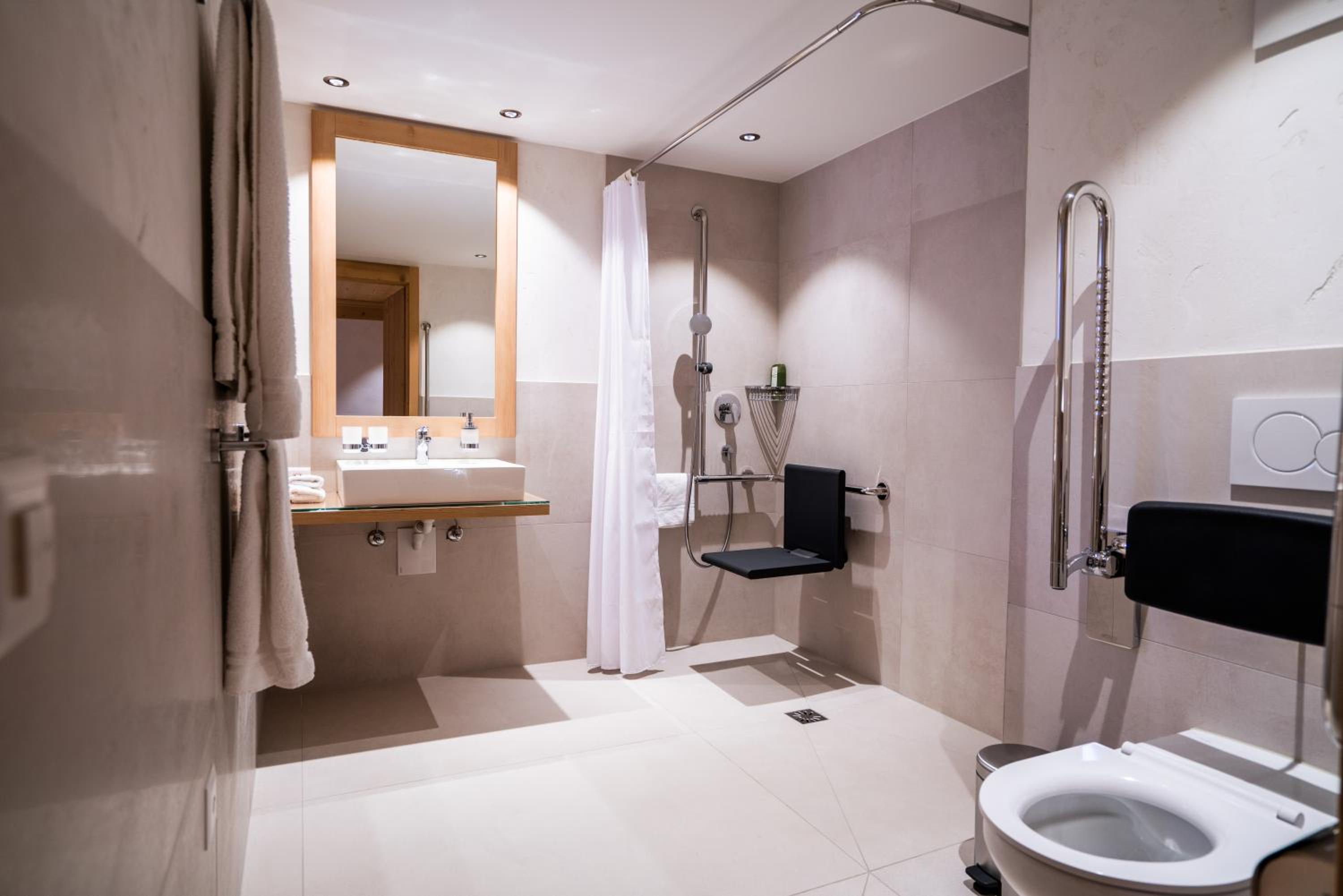Junior Suite with Balcony photo 2