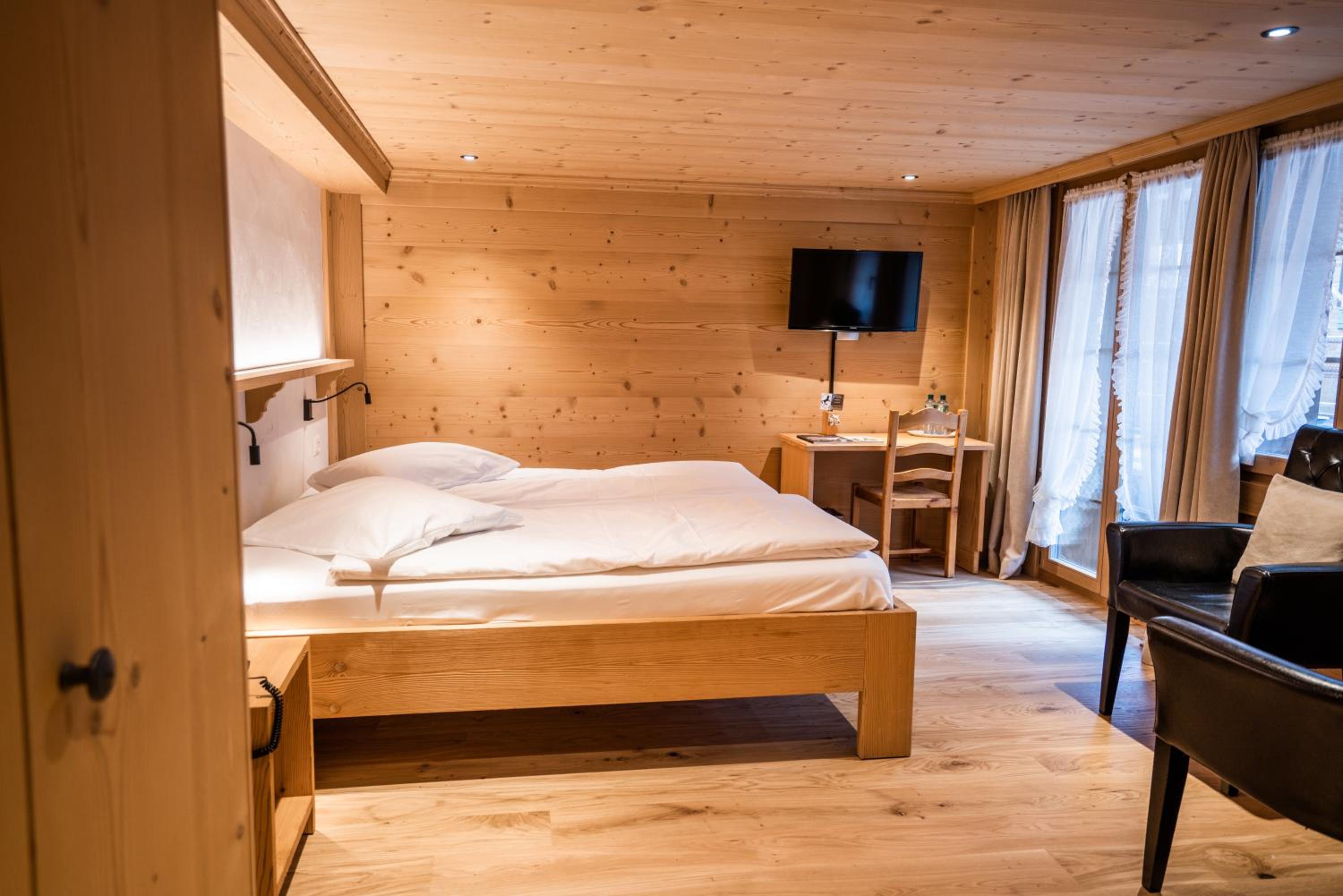 Junior Suite with Balcony photo 3