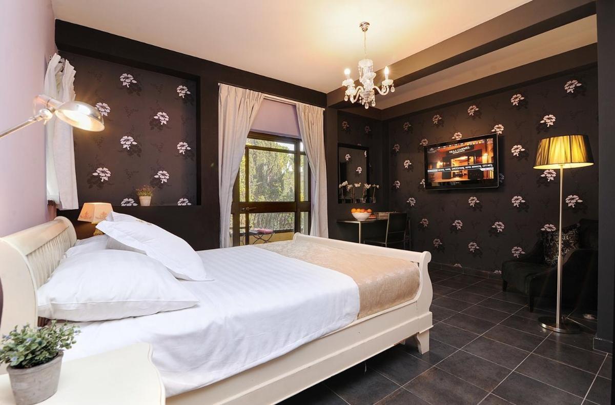 Deluxe Double Room with Balcony photo 1
