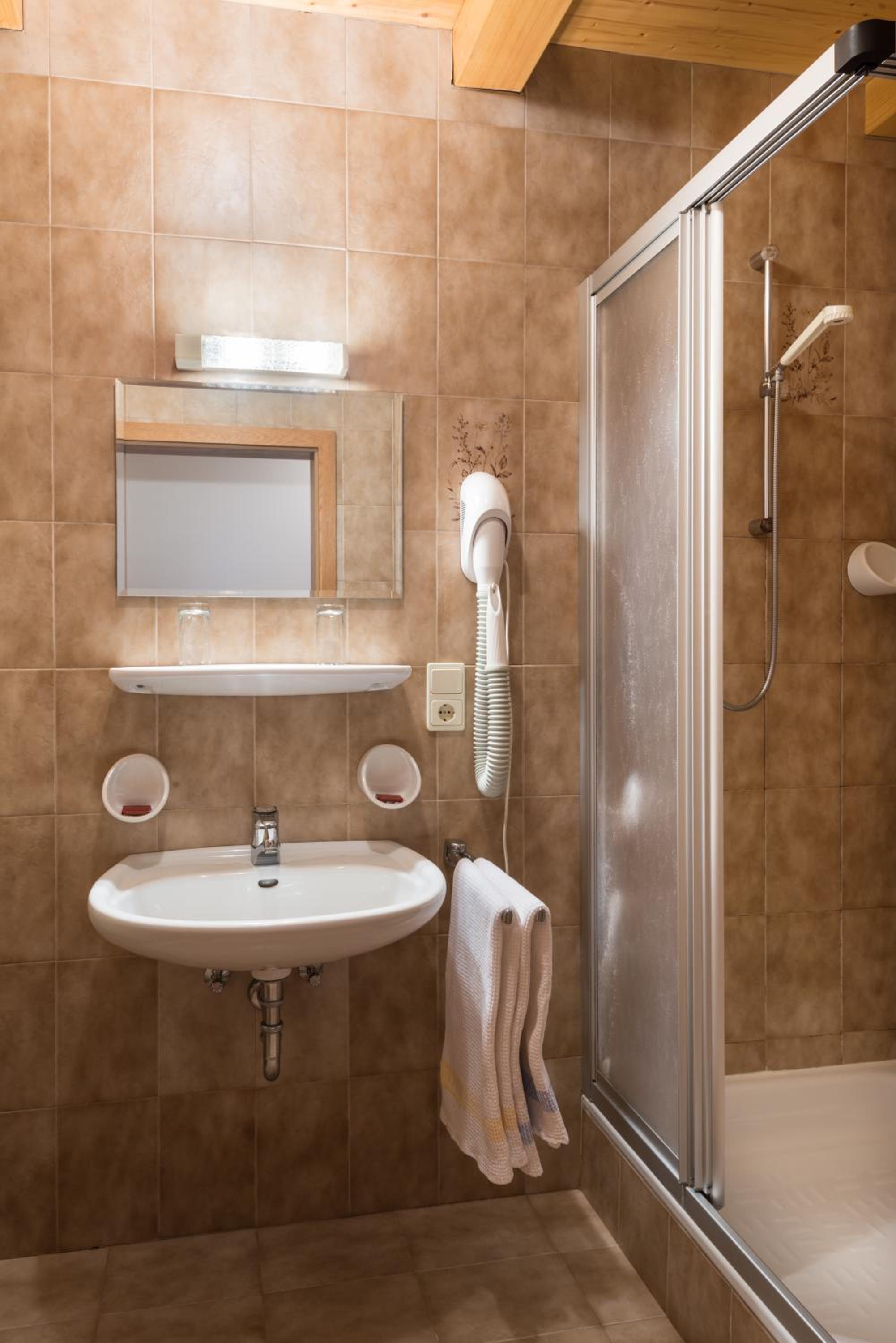 Double Room - Photo 2