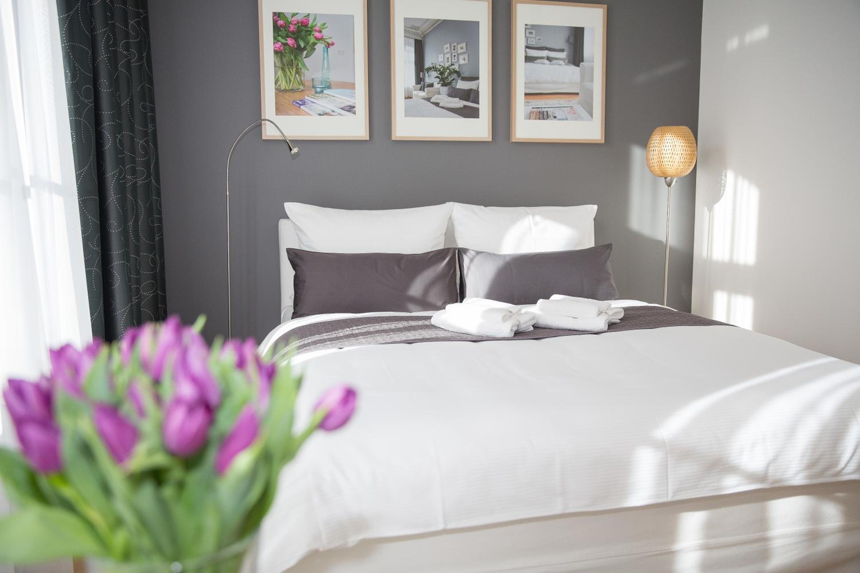 Studio Apartment - Gustav-Adolf-Str. 19a - Photo 1