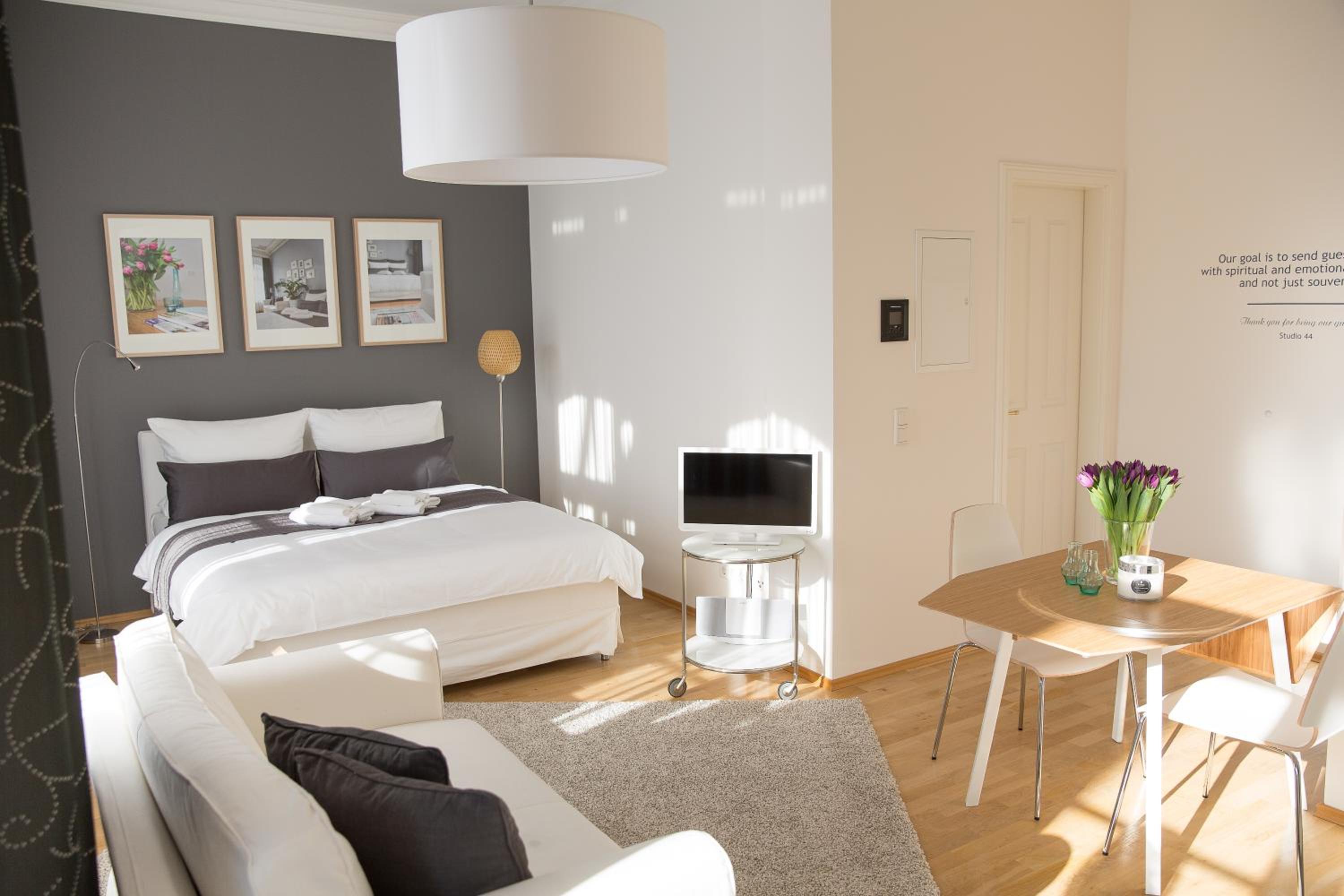 Studio Apartment - Gustav-Adolf-Str. 19a - Photo 4