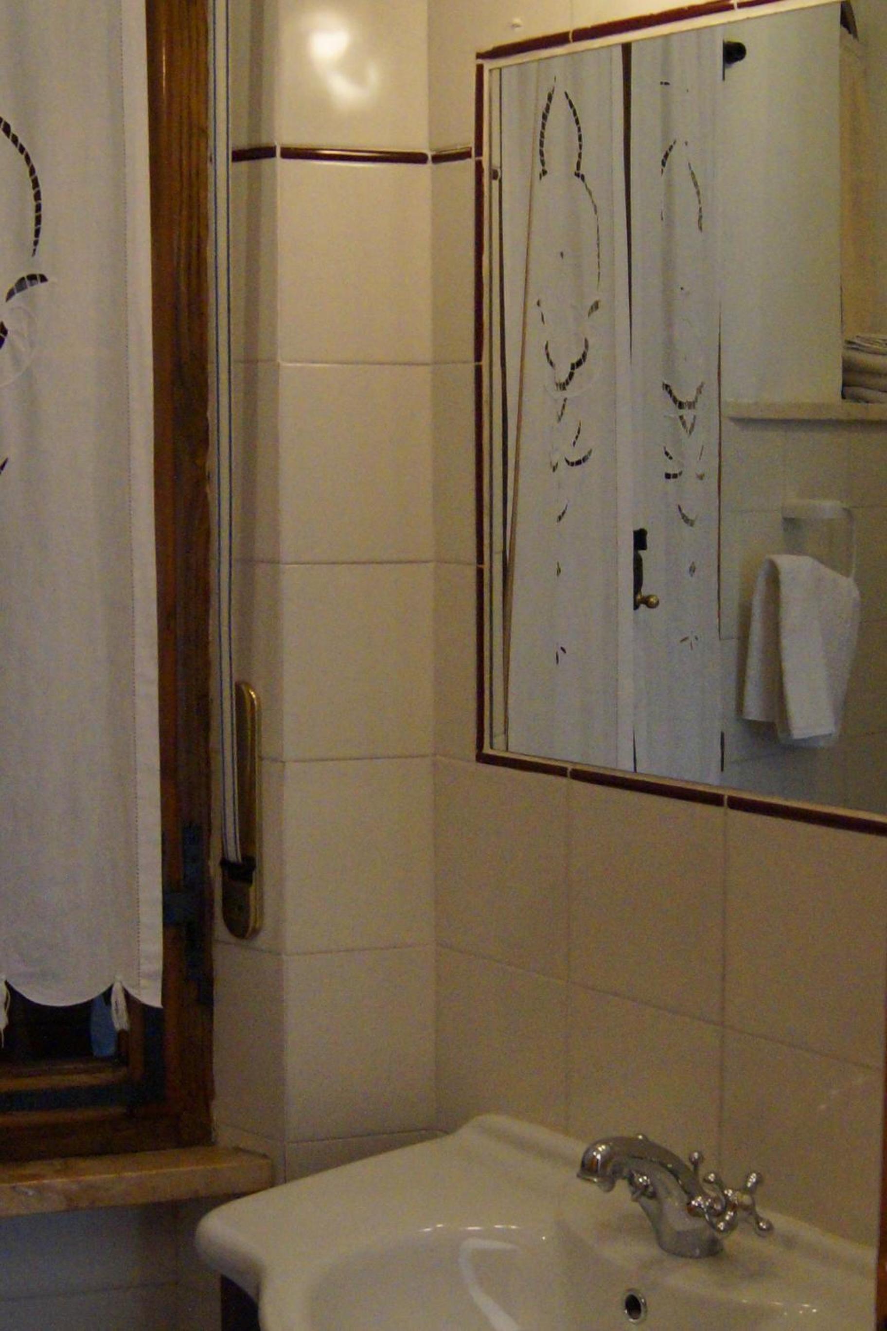 Triple Room - Photo 8