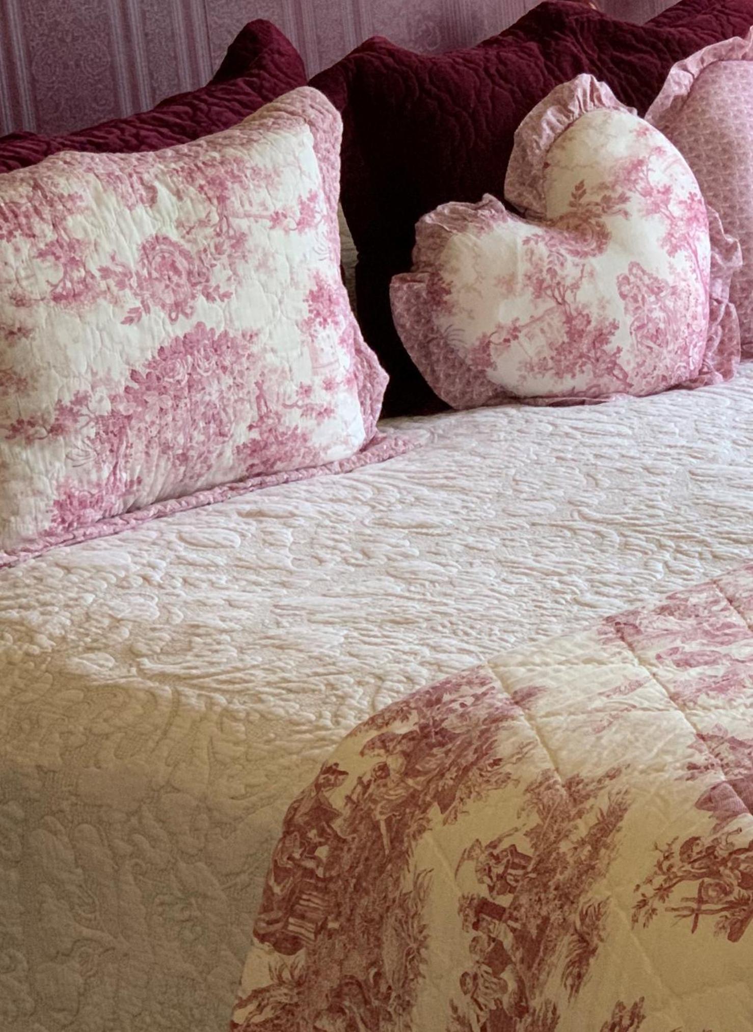 The Owen Queen Room - Adult Only photo 2