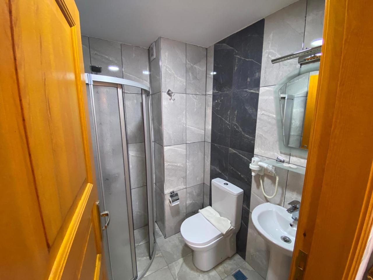 Comfort Triple Room with Shower photo 2