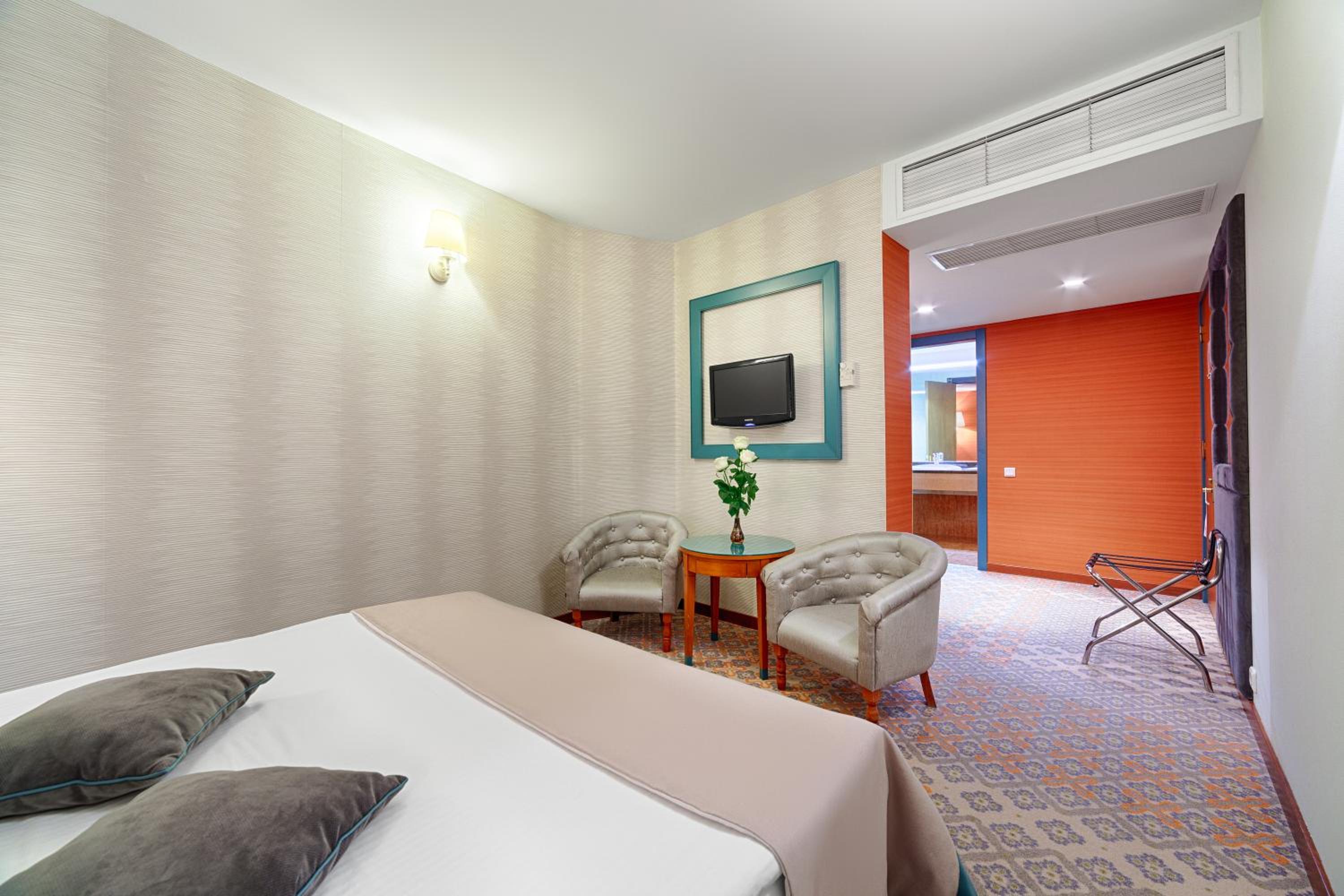 Superior Double Room - Photo 1