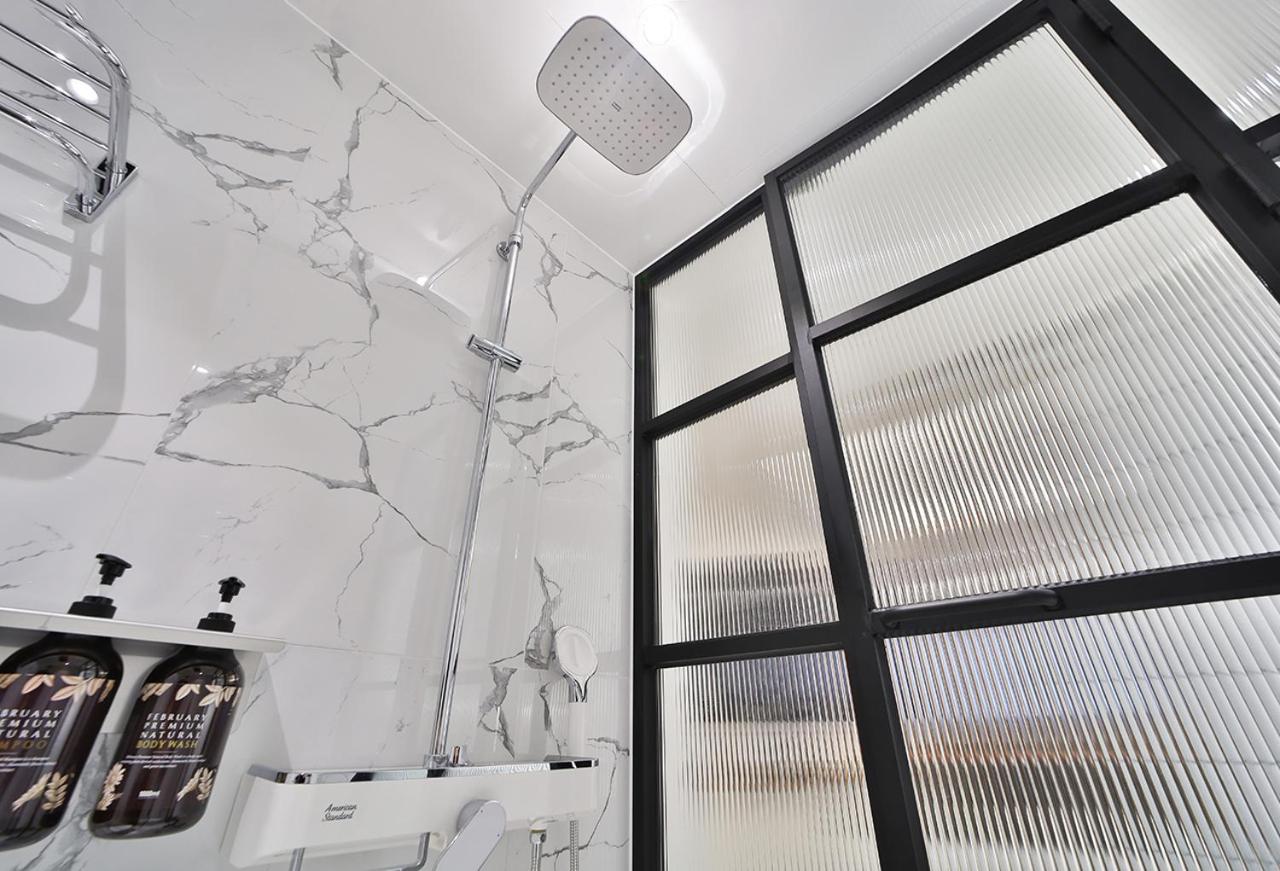 Suite - Photo 9