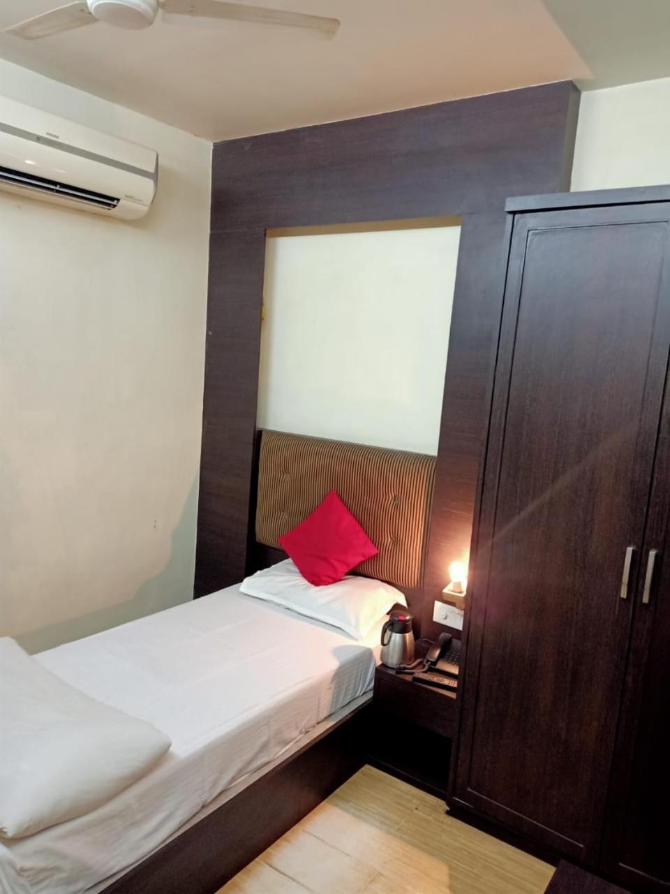 Standard Single Room photo 2