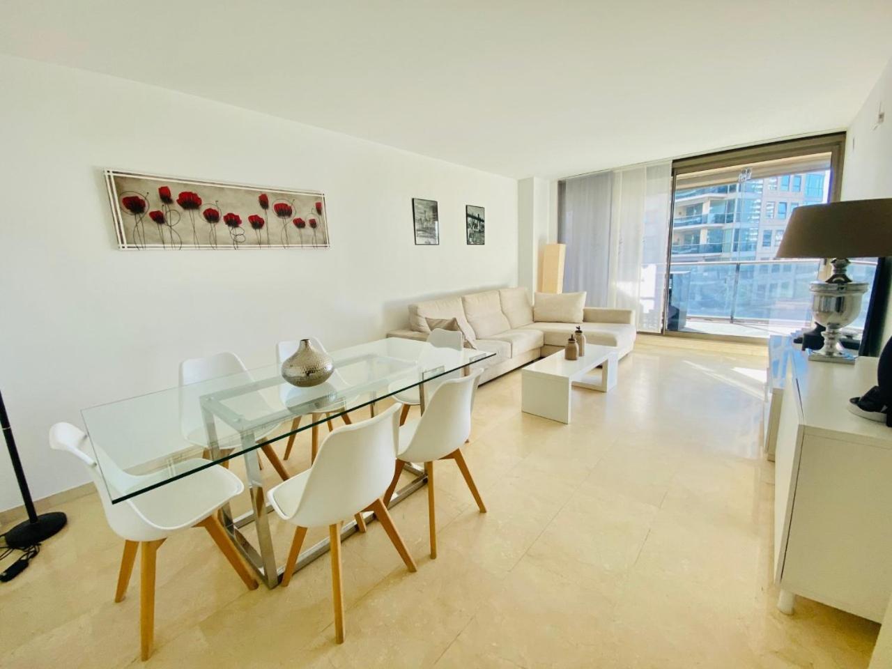 Apartamento de cuatro habitaciones con terraza - Cuarto piso