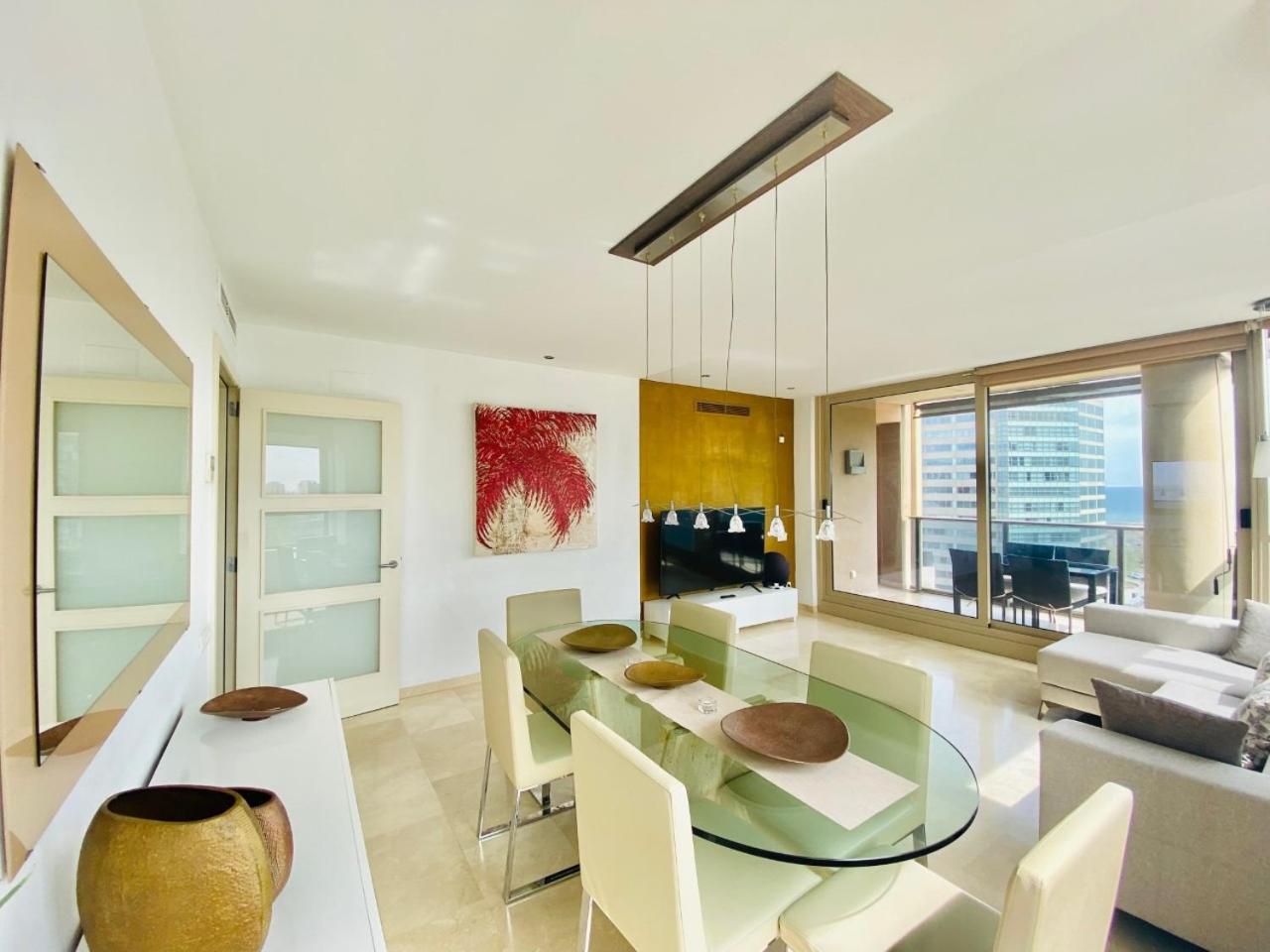 Apartamento de cuatro habitaciones con vista al mar - 10º piso