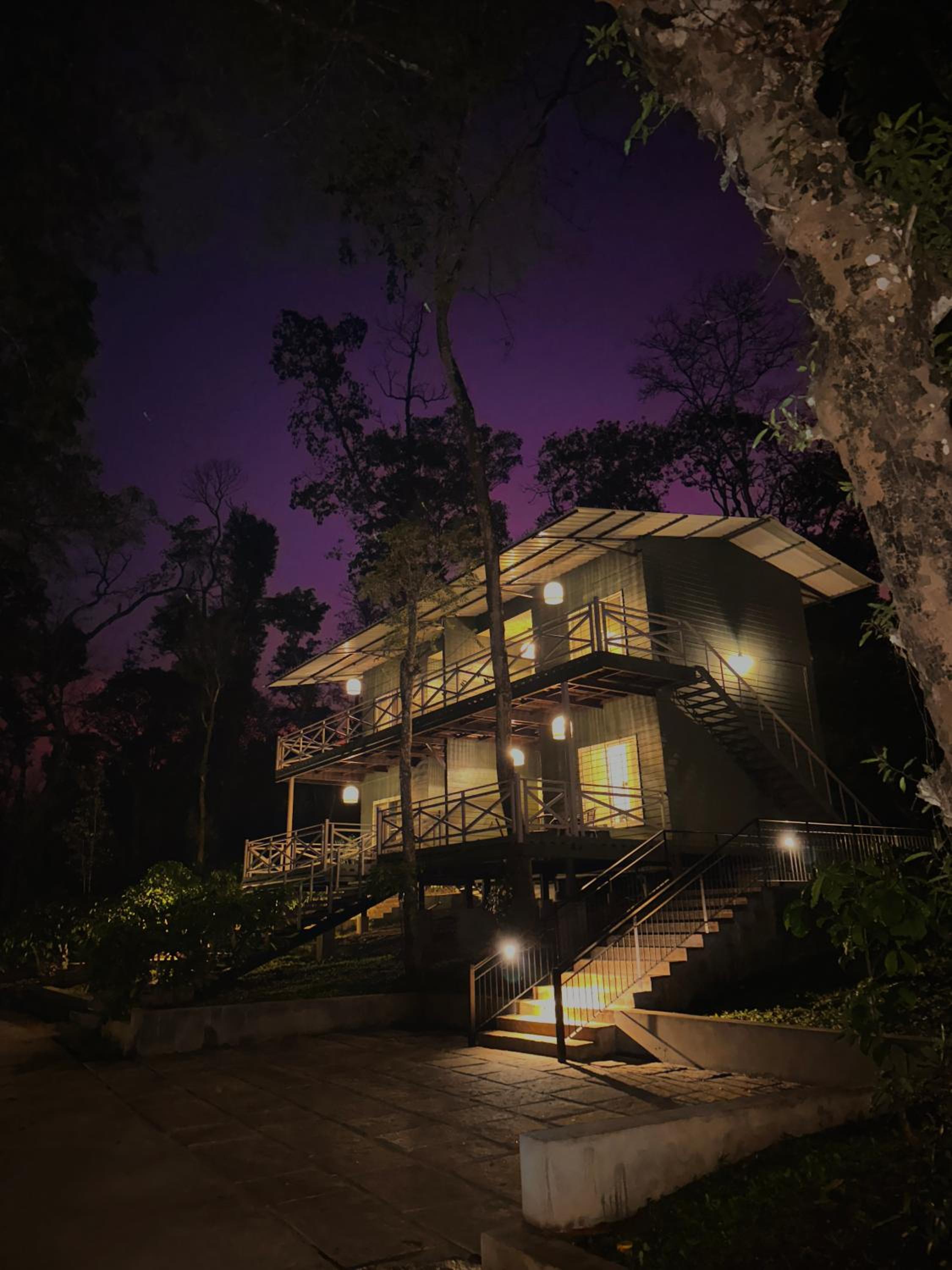 Tamarind Canopy Luxe Cabin - Photo 17
