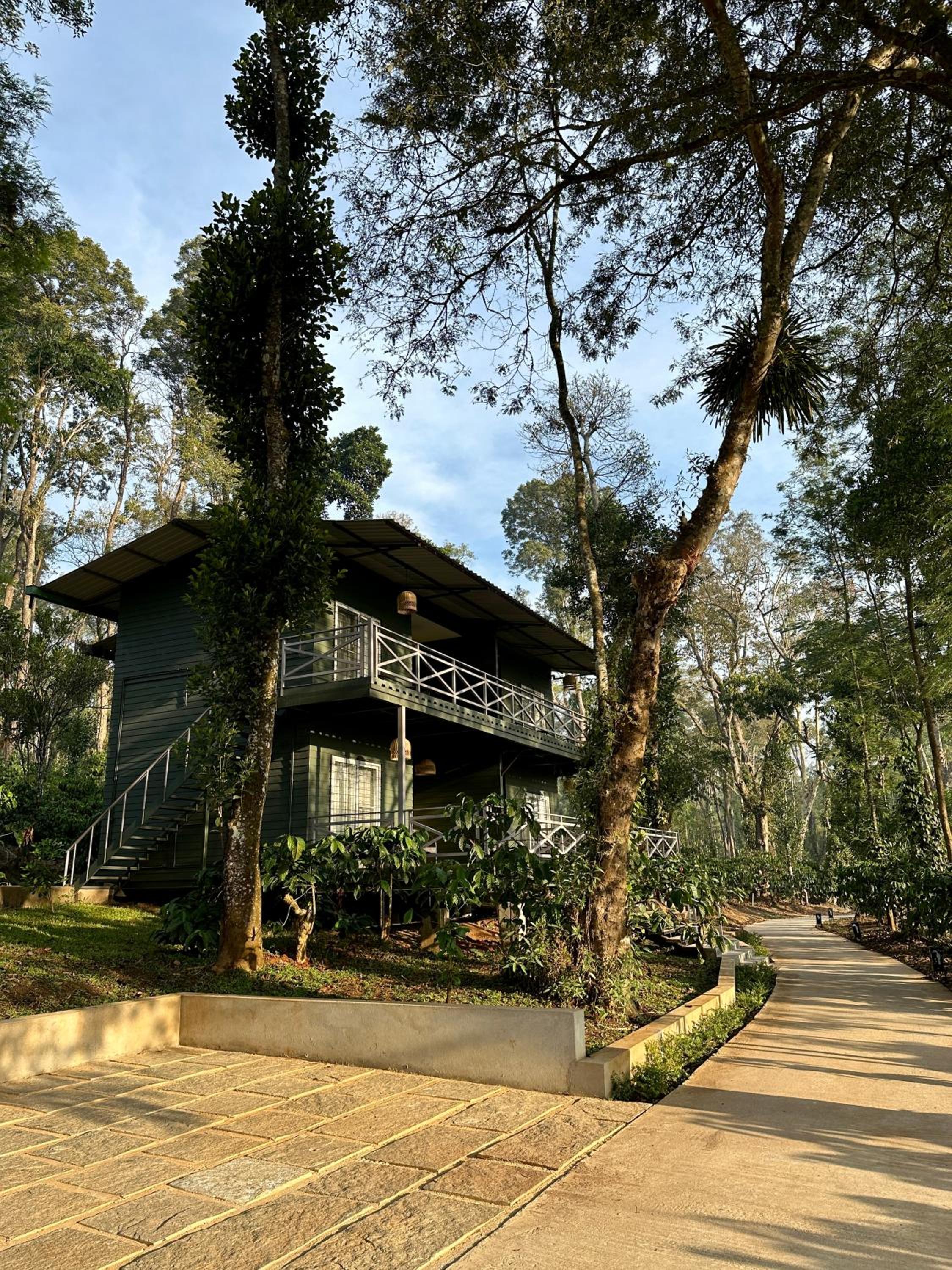 Tamarind Canopy Luxe Cabin - Photo 18