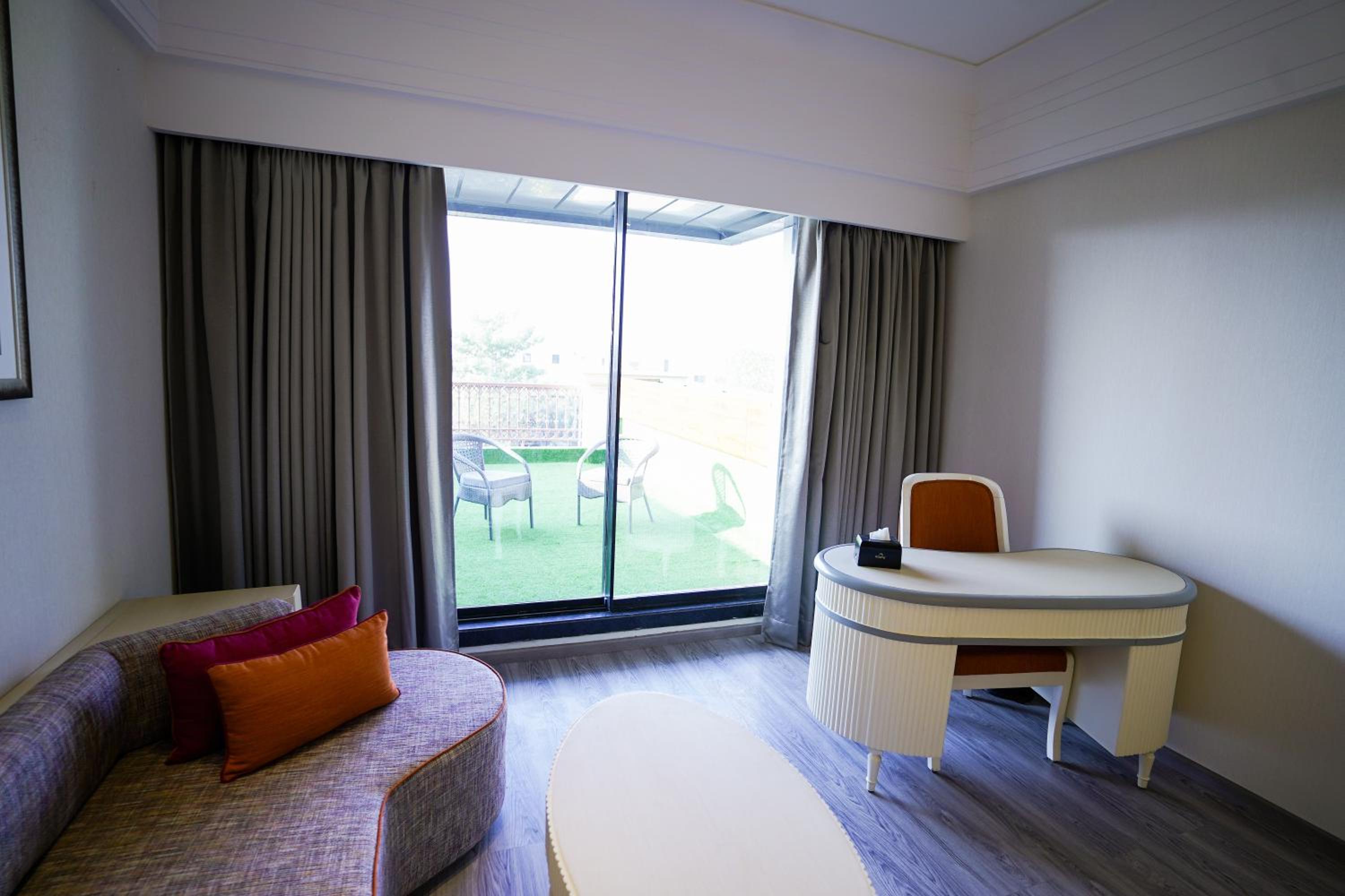 Double Room with Balcony photo 2