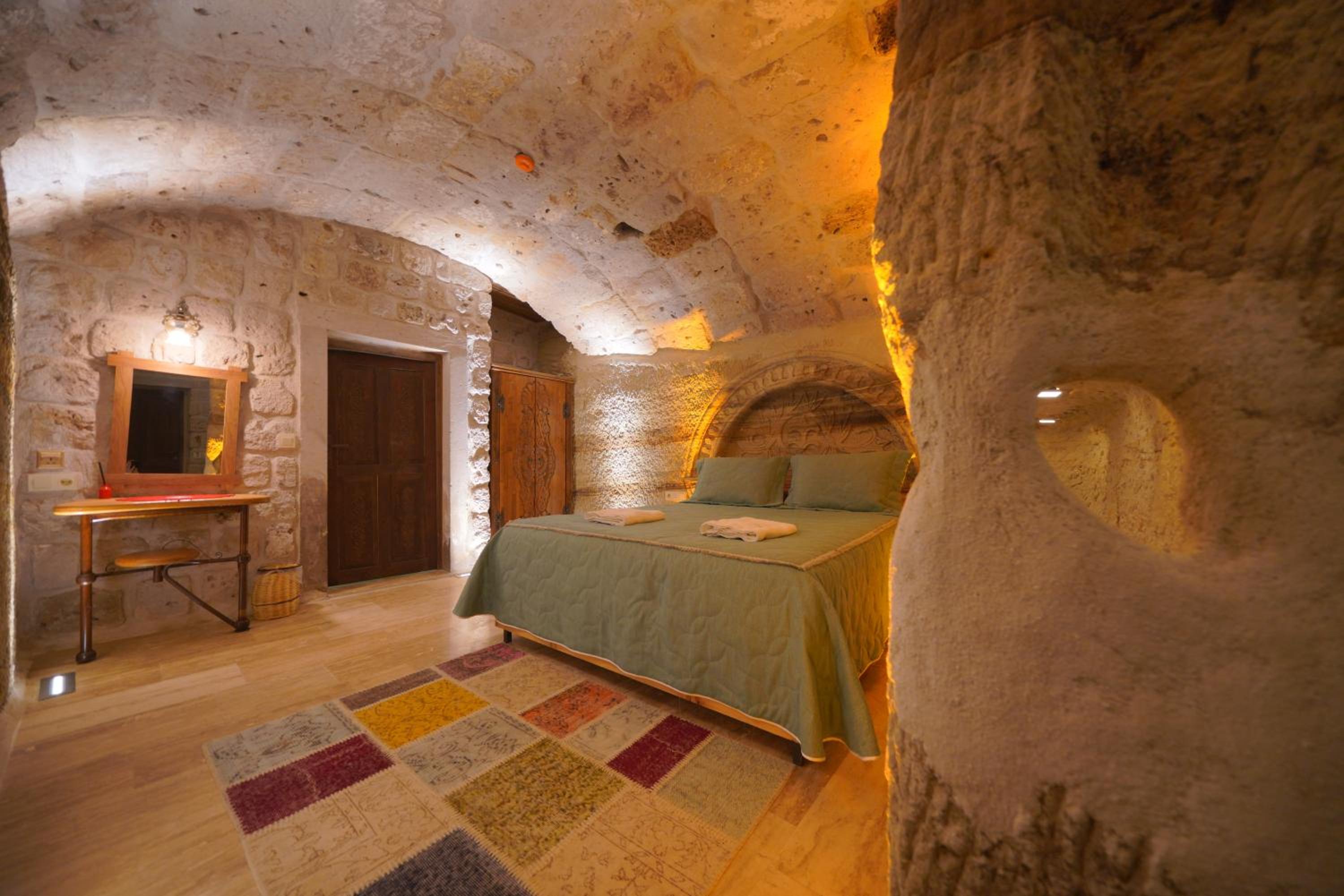 Superior Cave Suite  - Photo 5