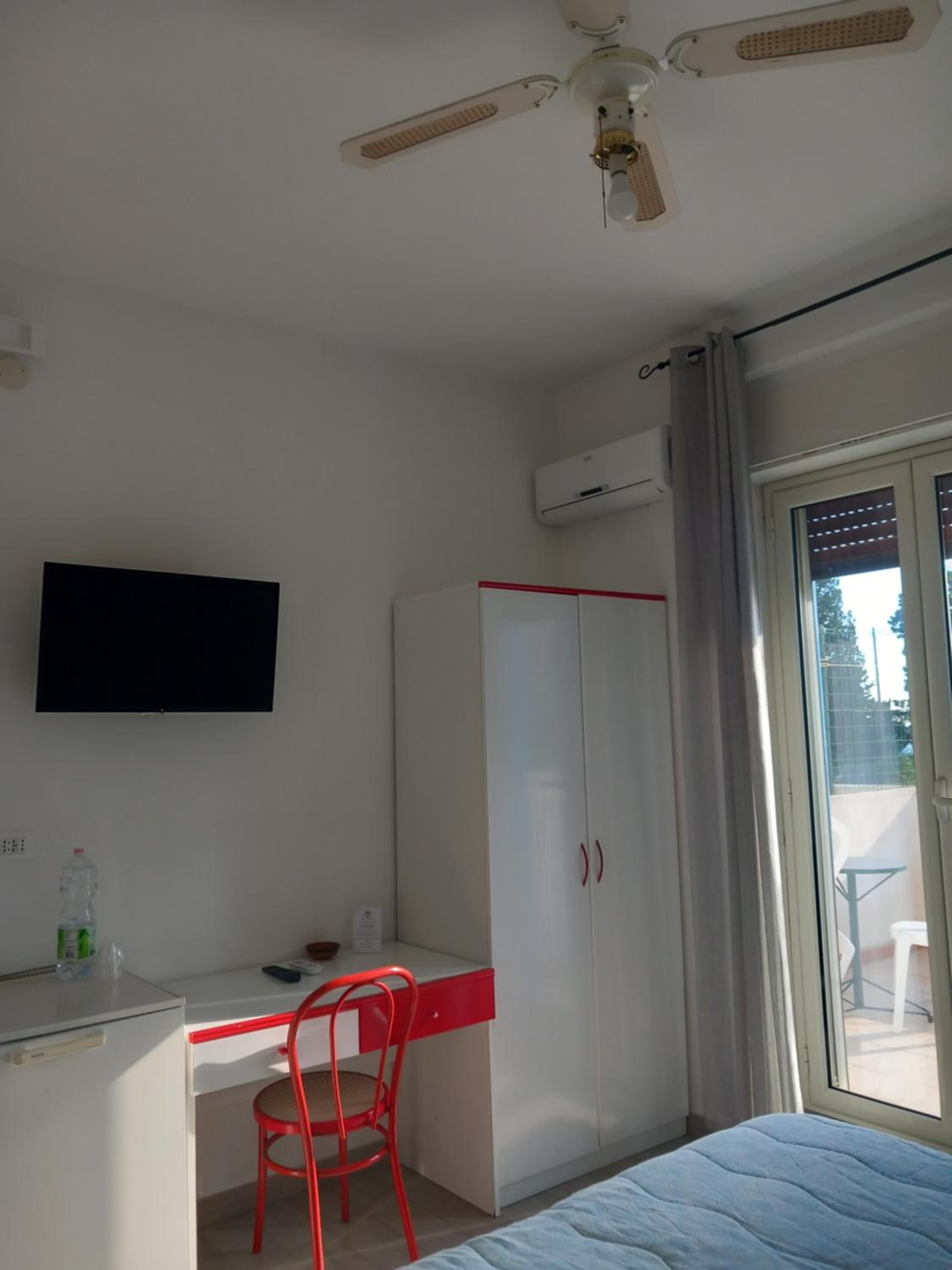 Double or Twin Room - Photo 4
