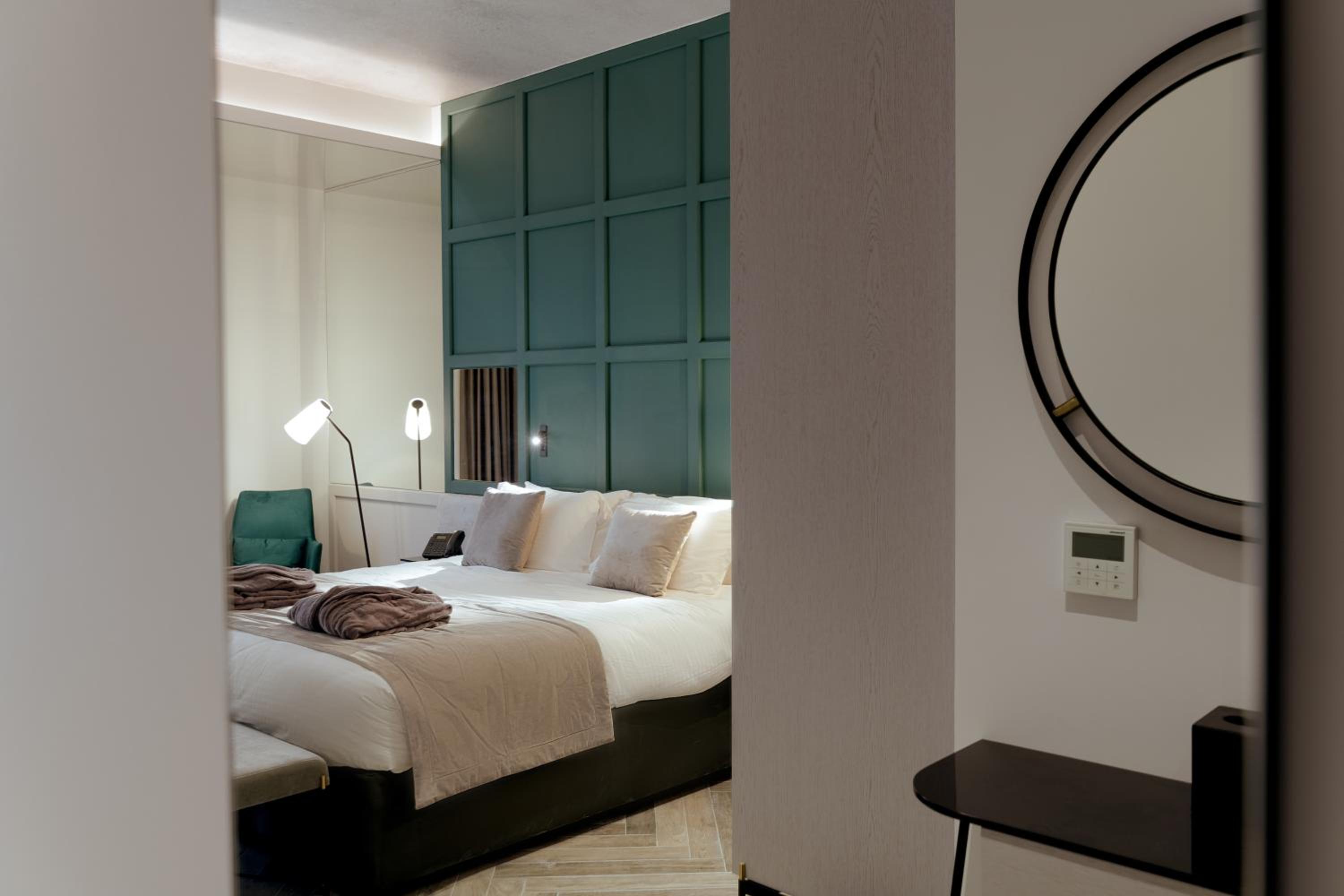 Deluxe Double or Twin Room - Photo 3