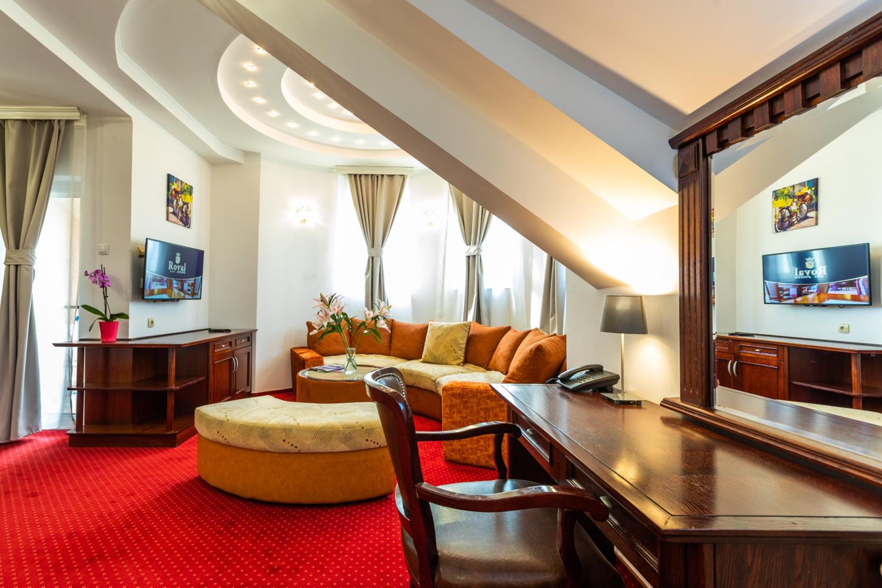 Deluxe Double Room With Balcony photo 1
