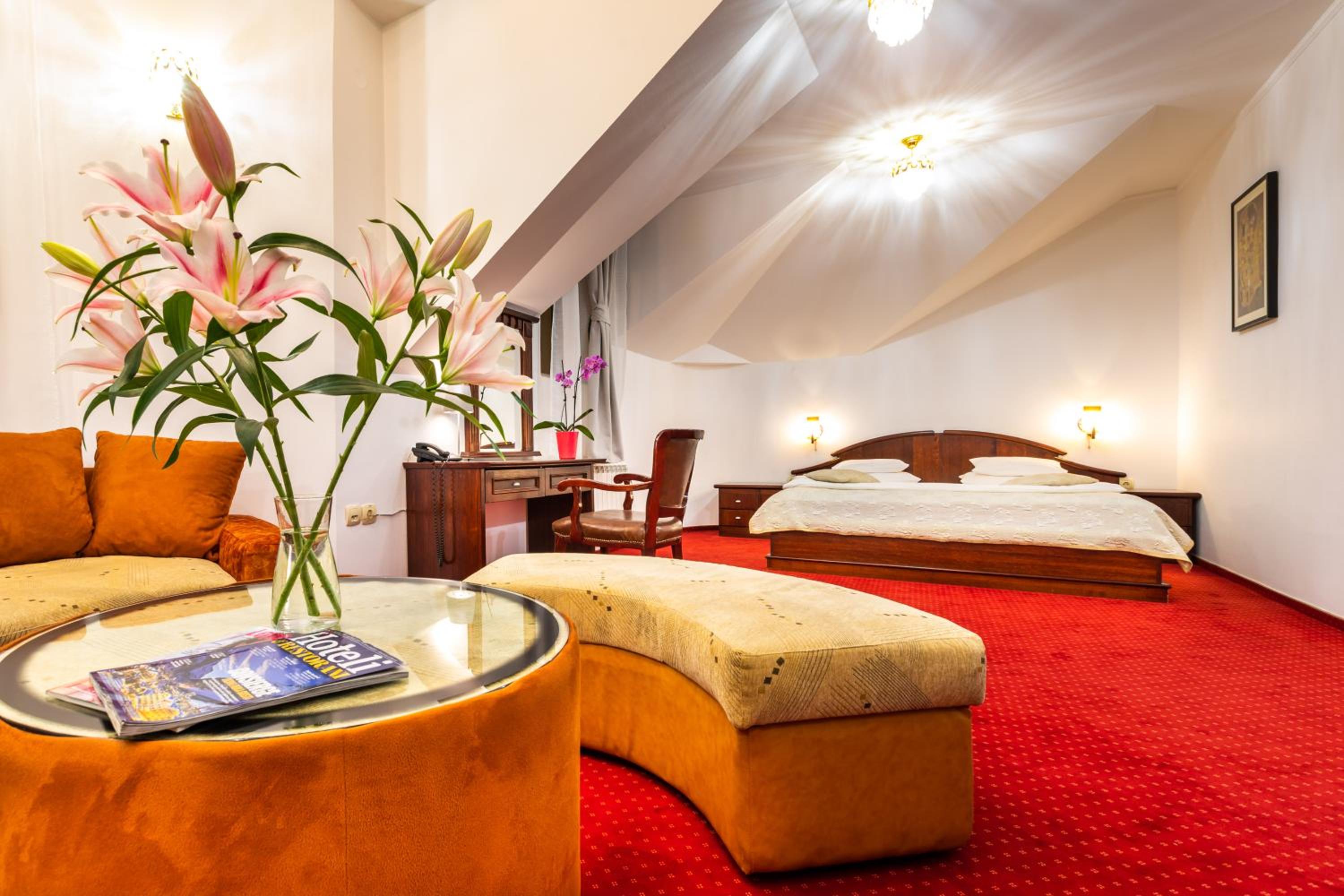 Deluxe Double Room With Balcony photo 2
