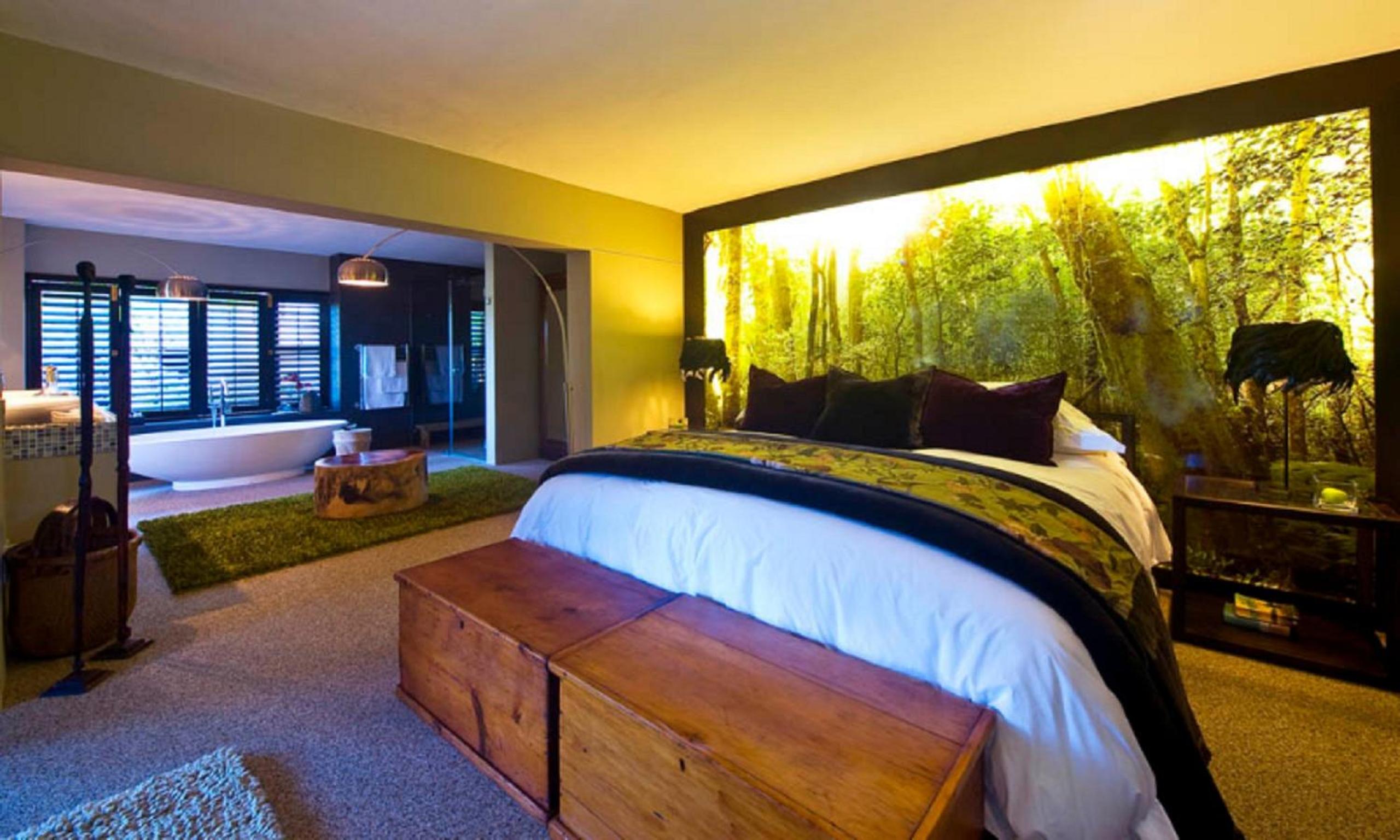 Executive Suite - Photo 9