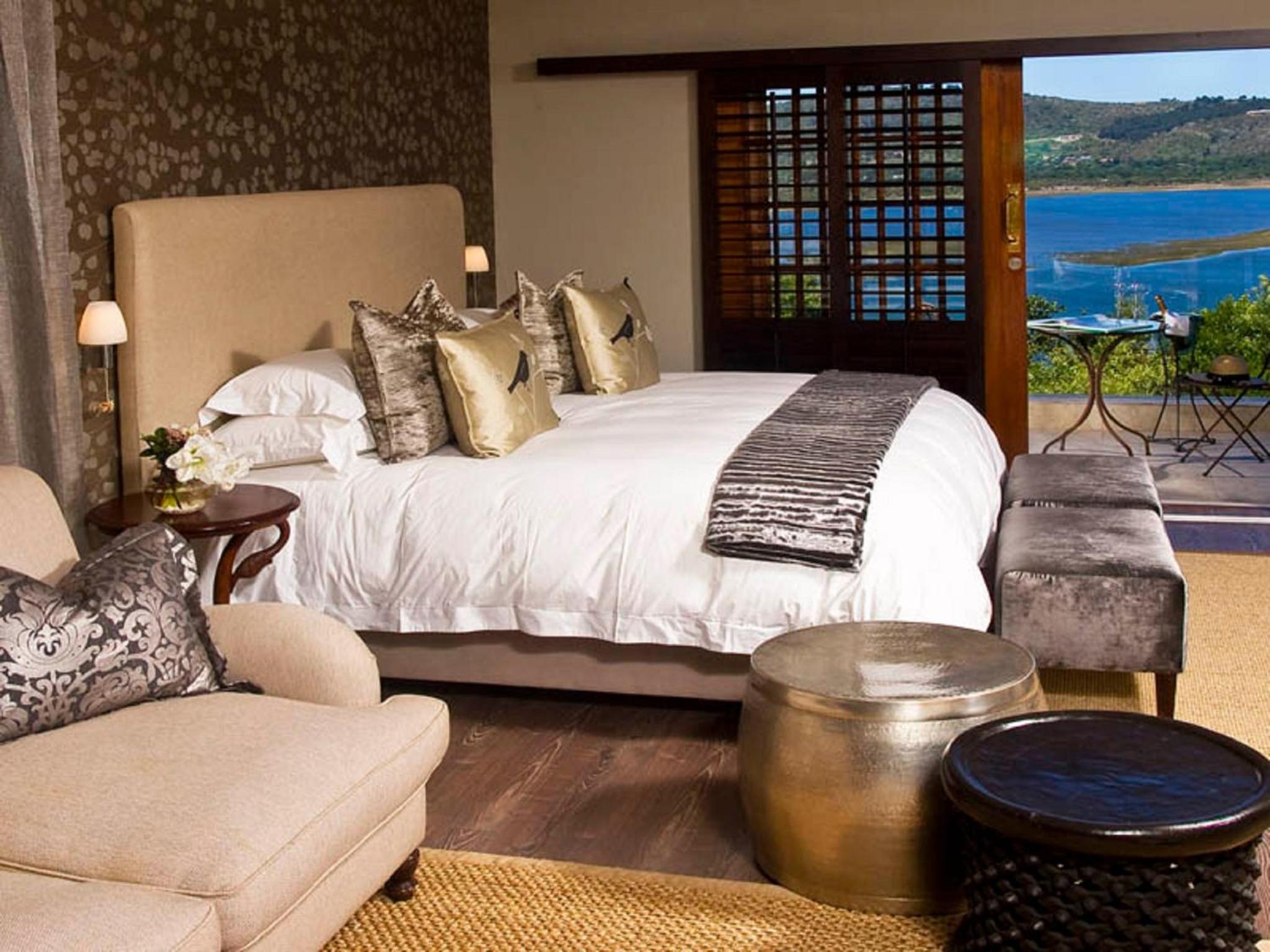 Executive Suite - Photo 13