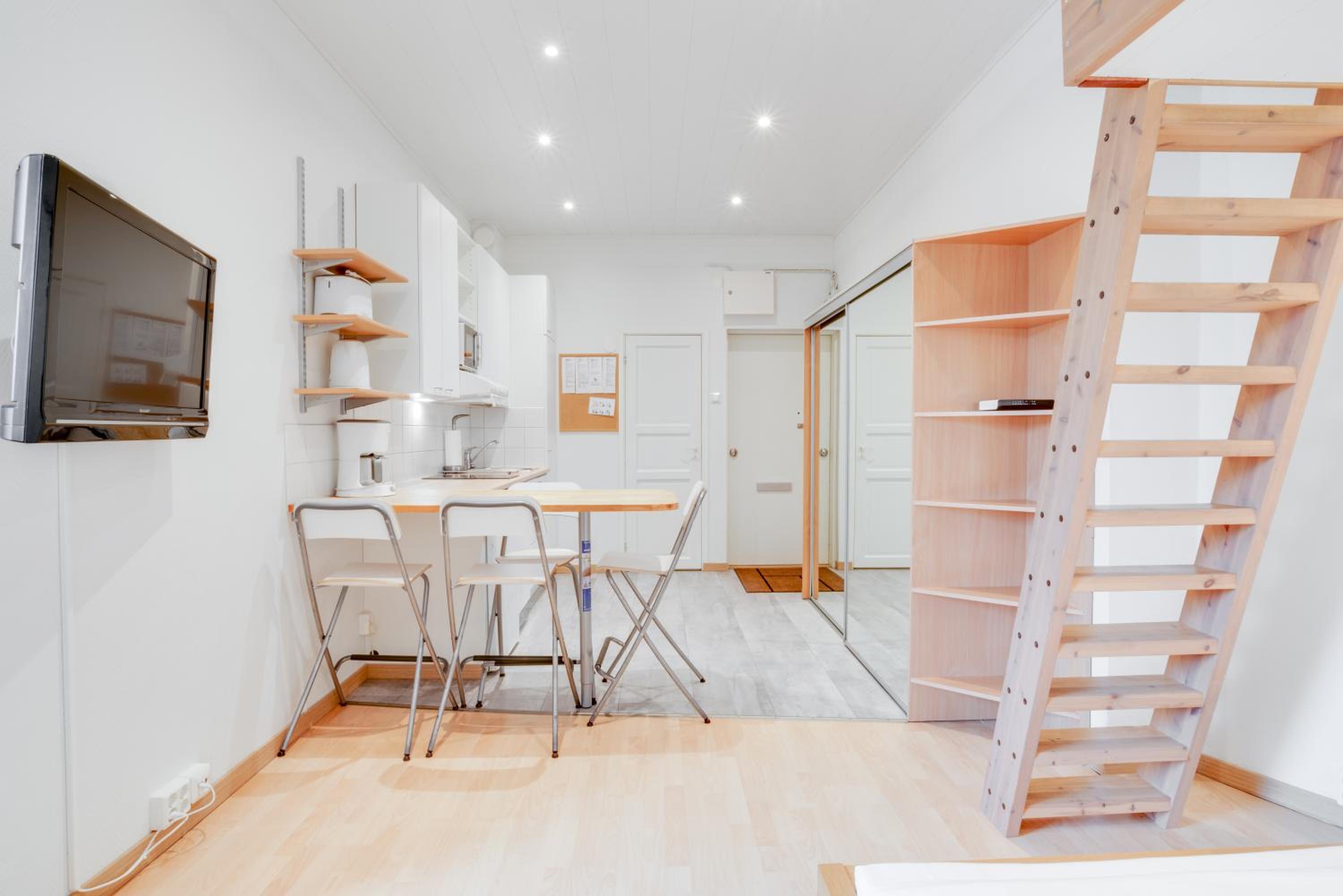 Studio Apartment - Photo 7