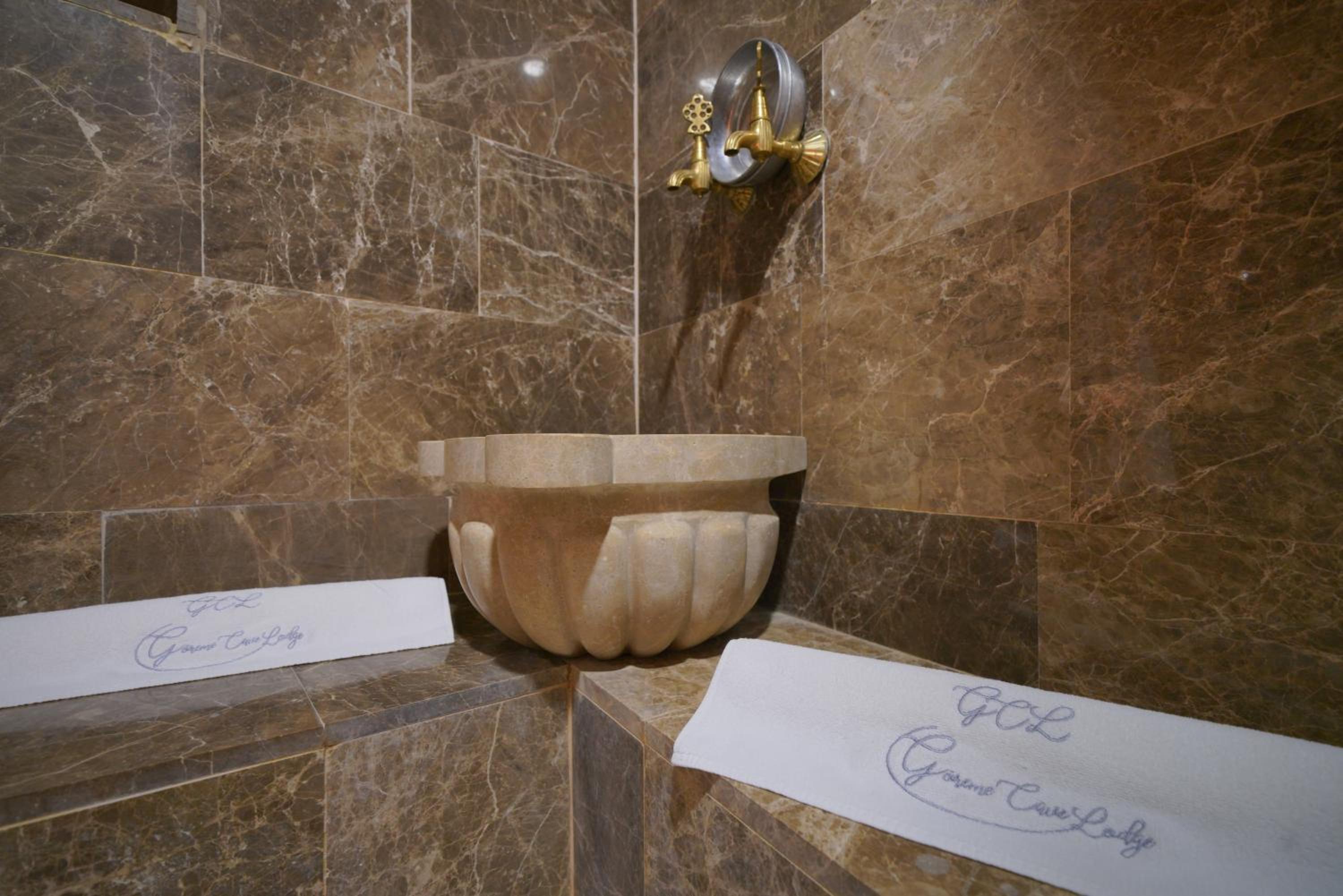 Superior Cave Suite  - Photo 10