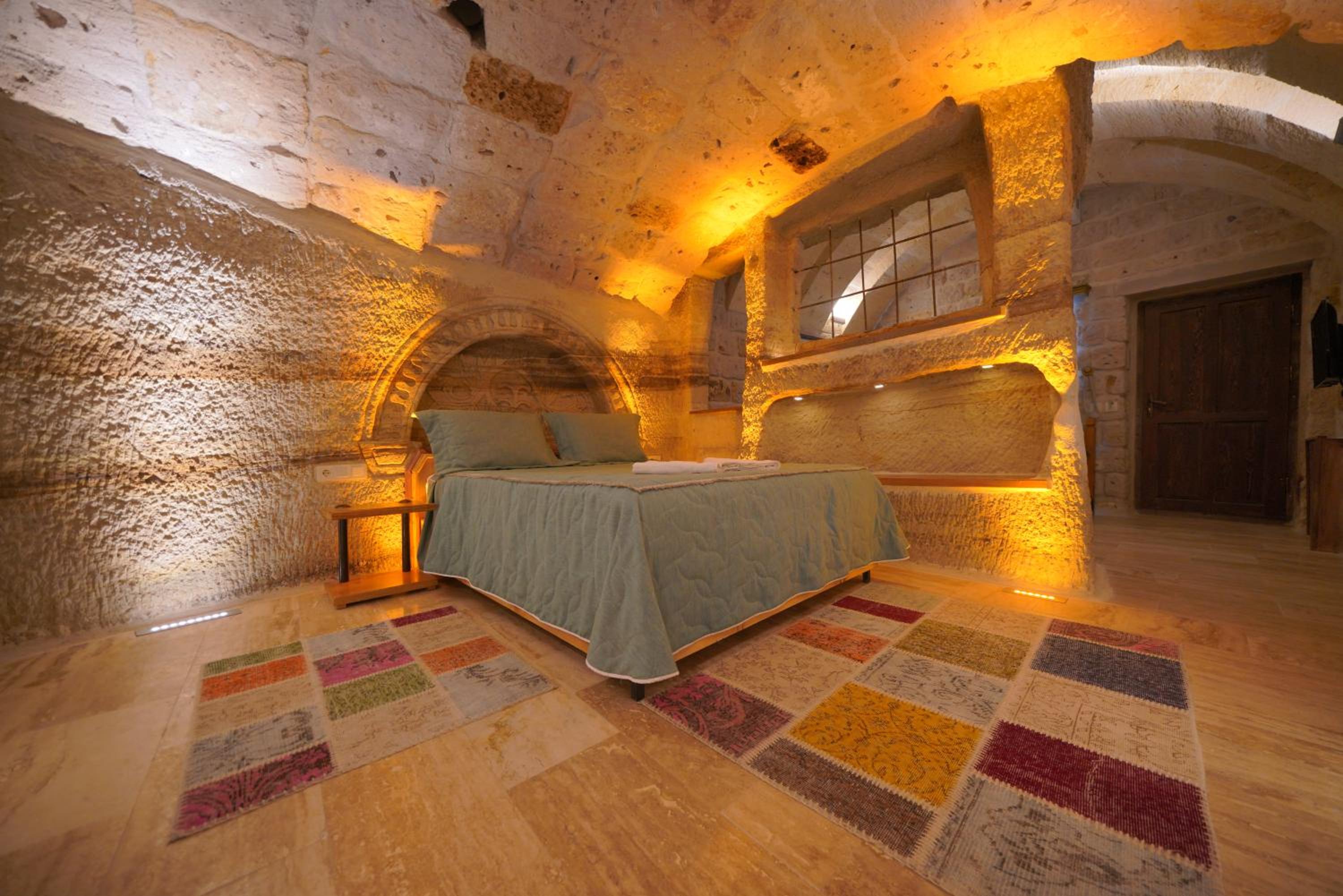 Superior Cave Suite  - Photo 14