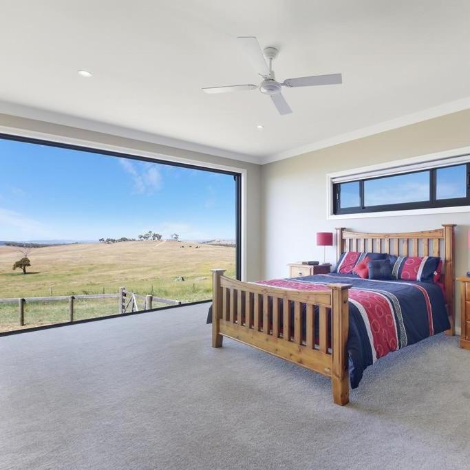 Four-Bedroom House photo 3