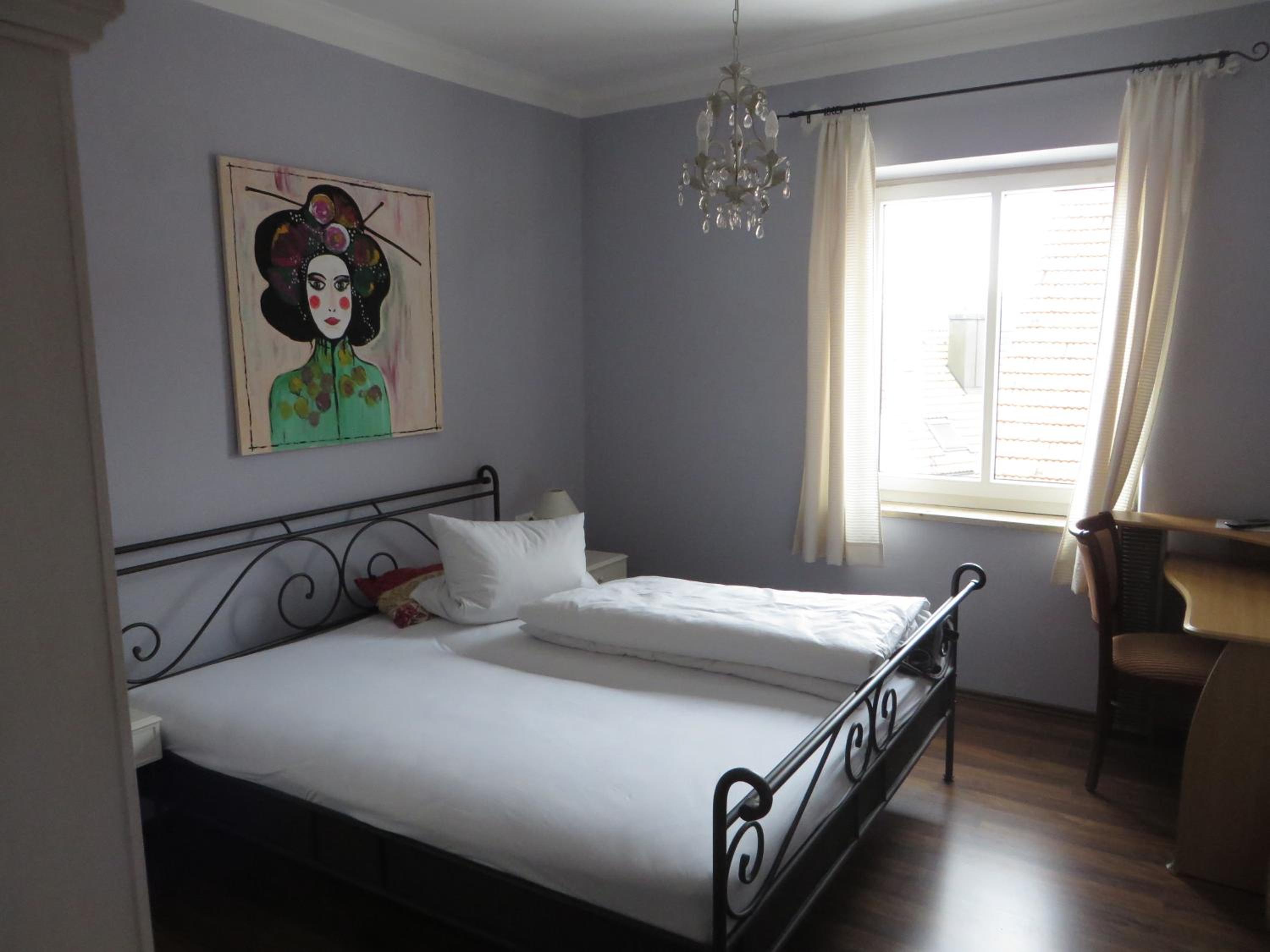 Doppelzimmer Altbau  - Photo 1