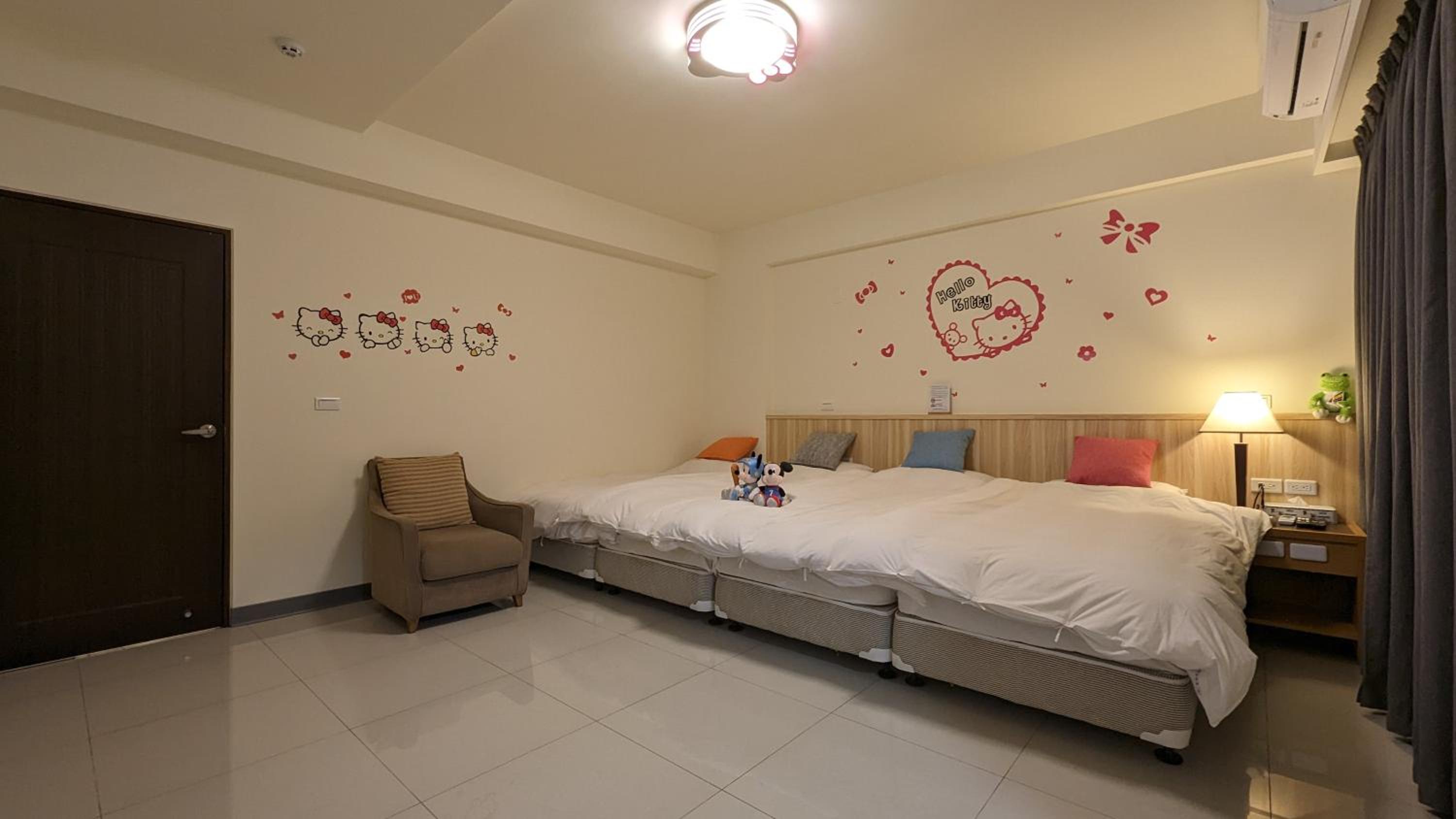 Quadruple Room with Mountain View